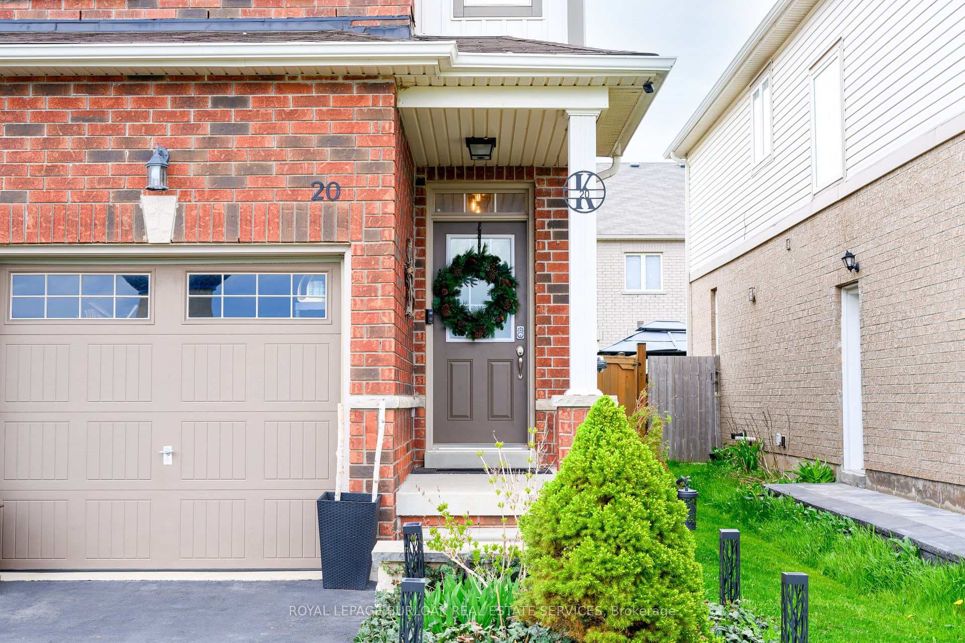 20 White Gates Drive photo 3