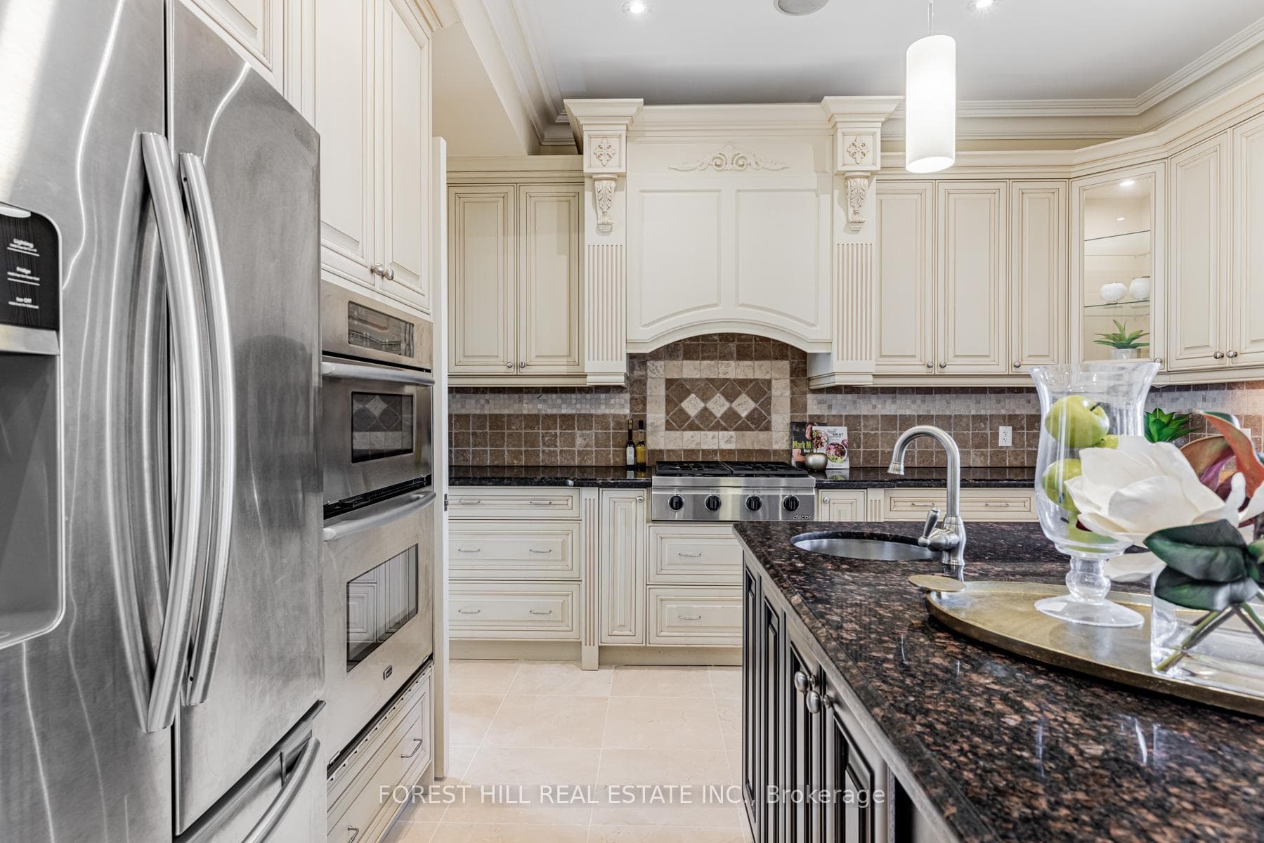 174 Norton Avenue photo 16