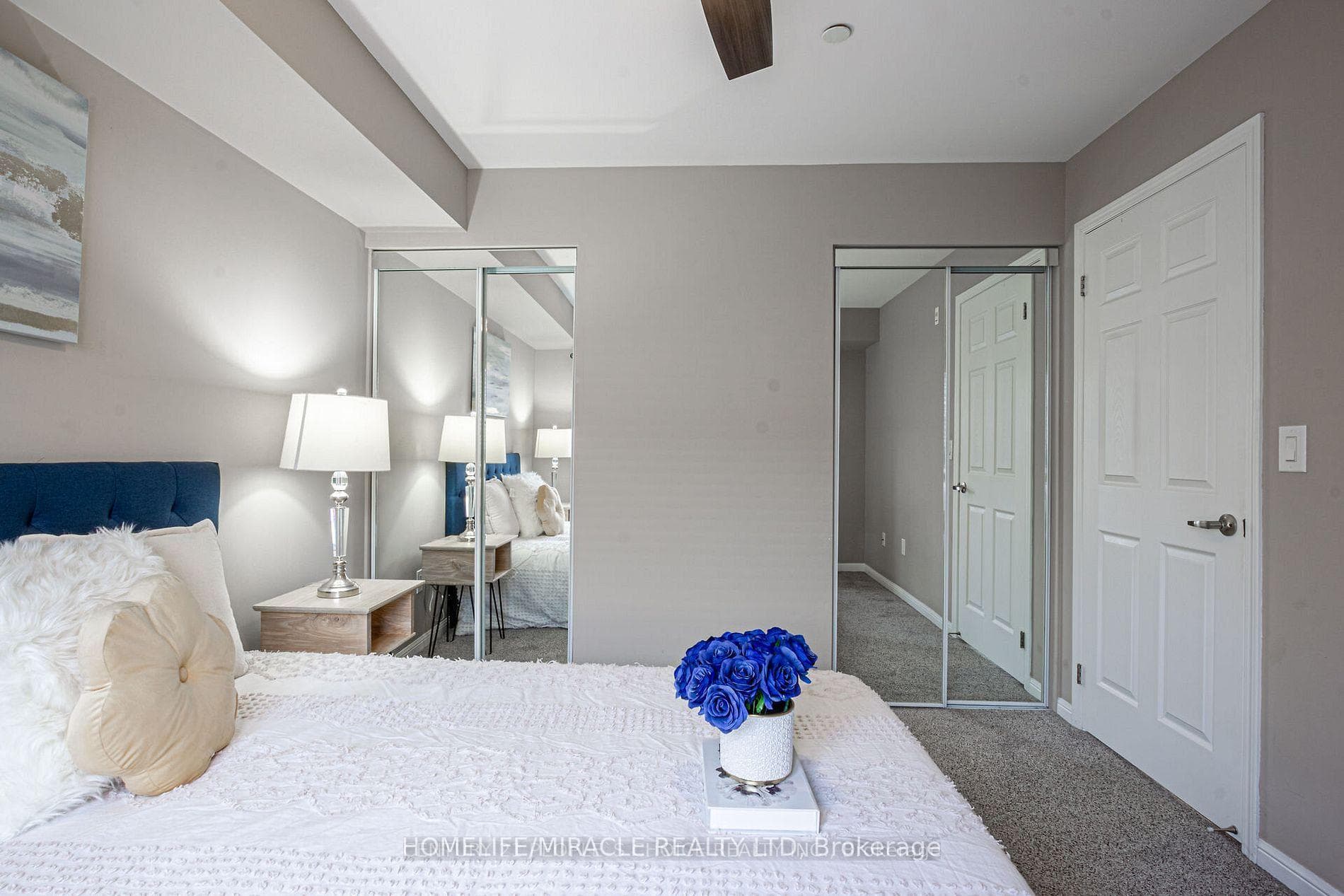 1045 Nadalin Heights Unit 211 photo 27