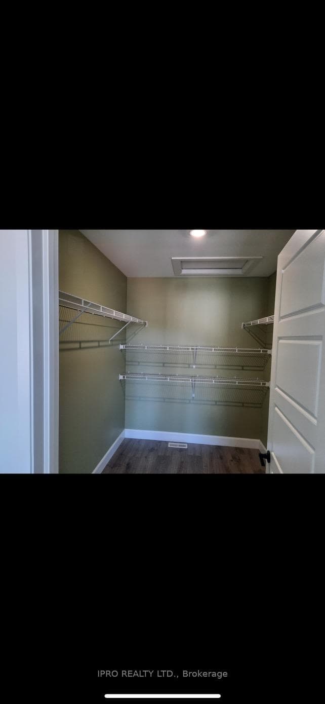 3793 SOMERSTON Crescent photo 17