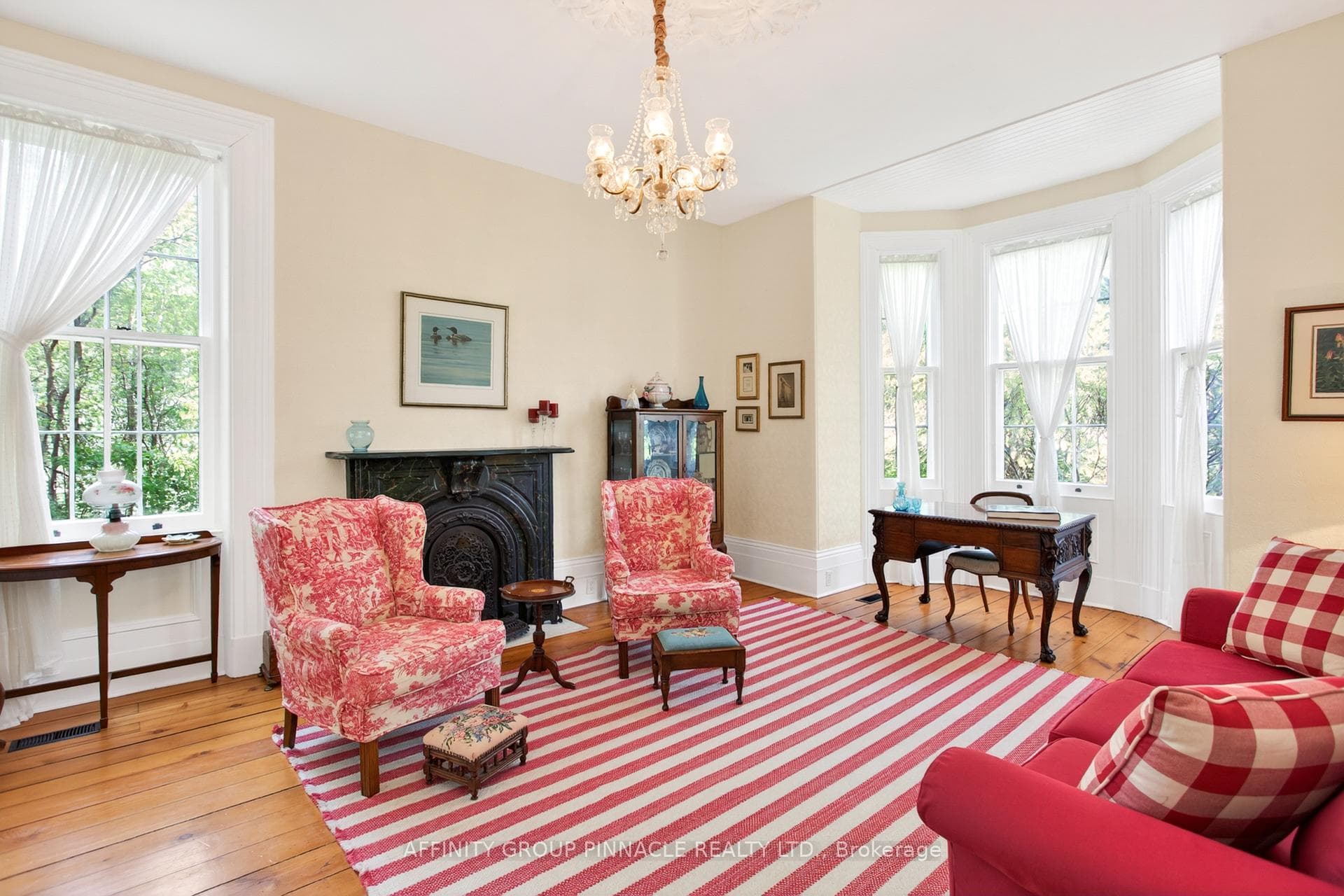 145 King Street photo 14