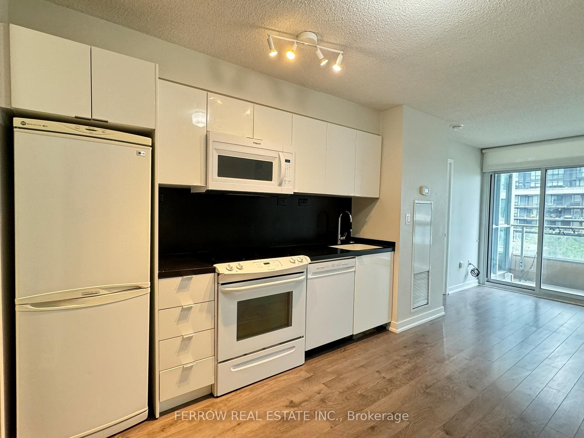 10 Capreol Court Unit 602 photo 2