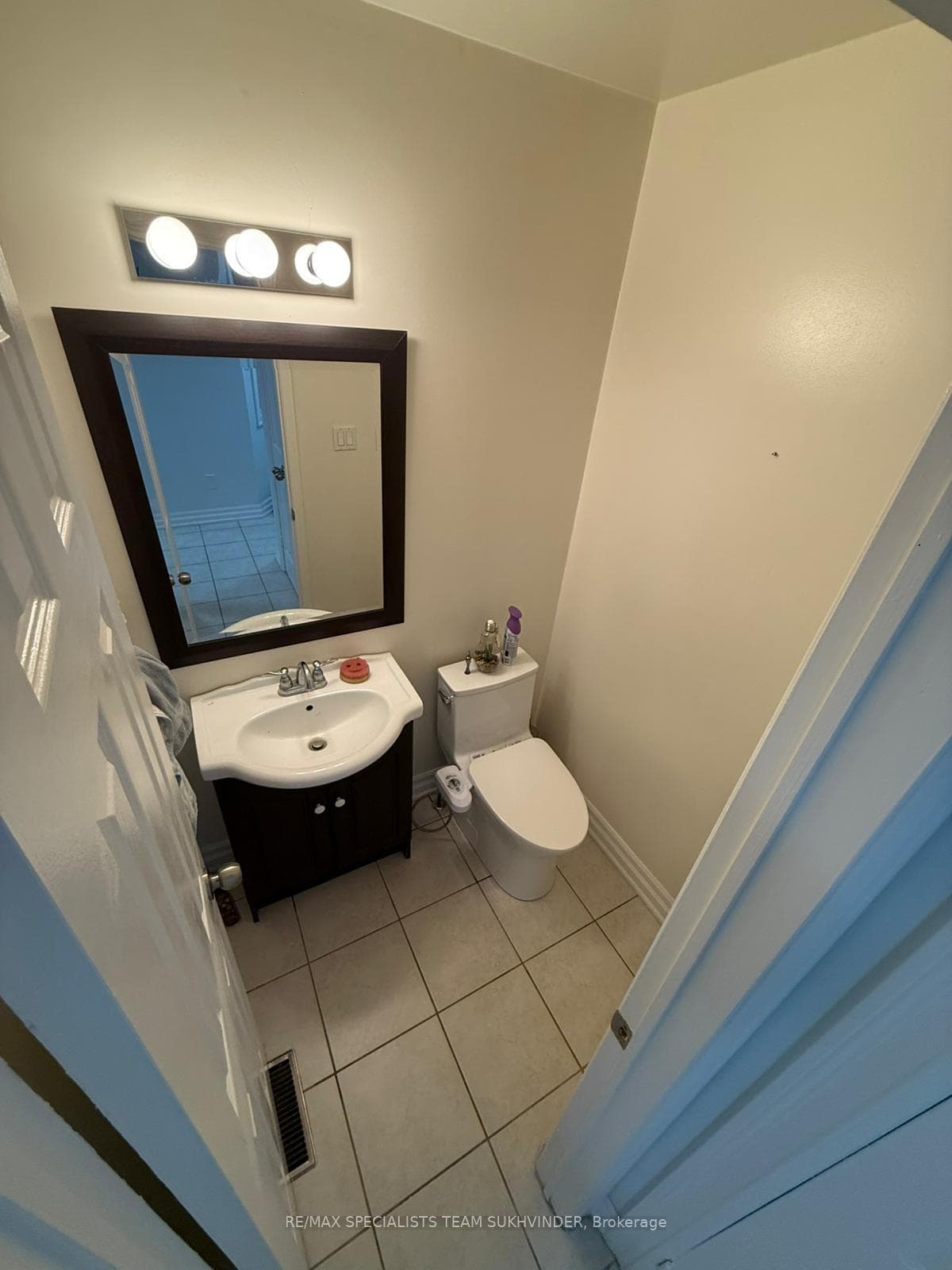 2275 Credit Valley Road Unit 7 photo 15