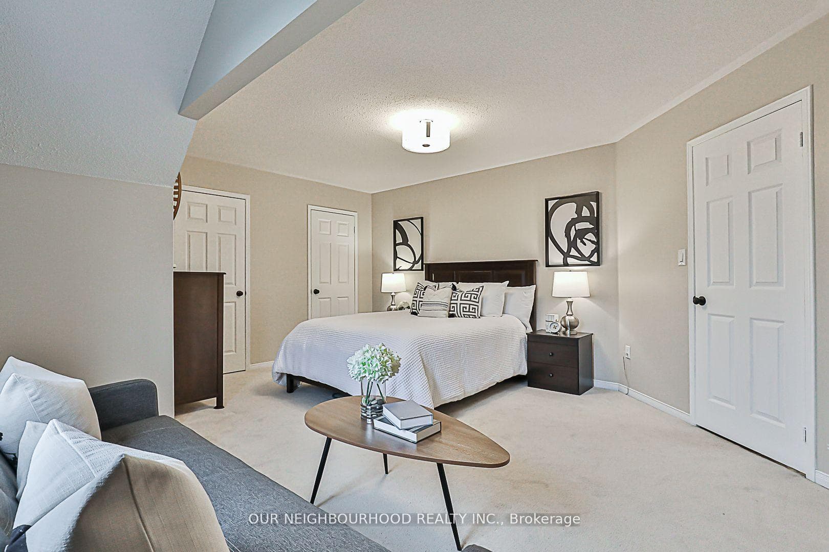 58 Claridge Crescent photo 24
