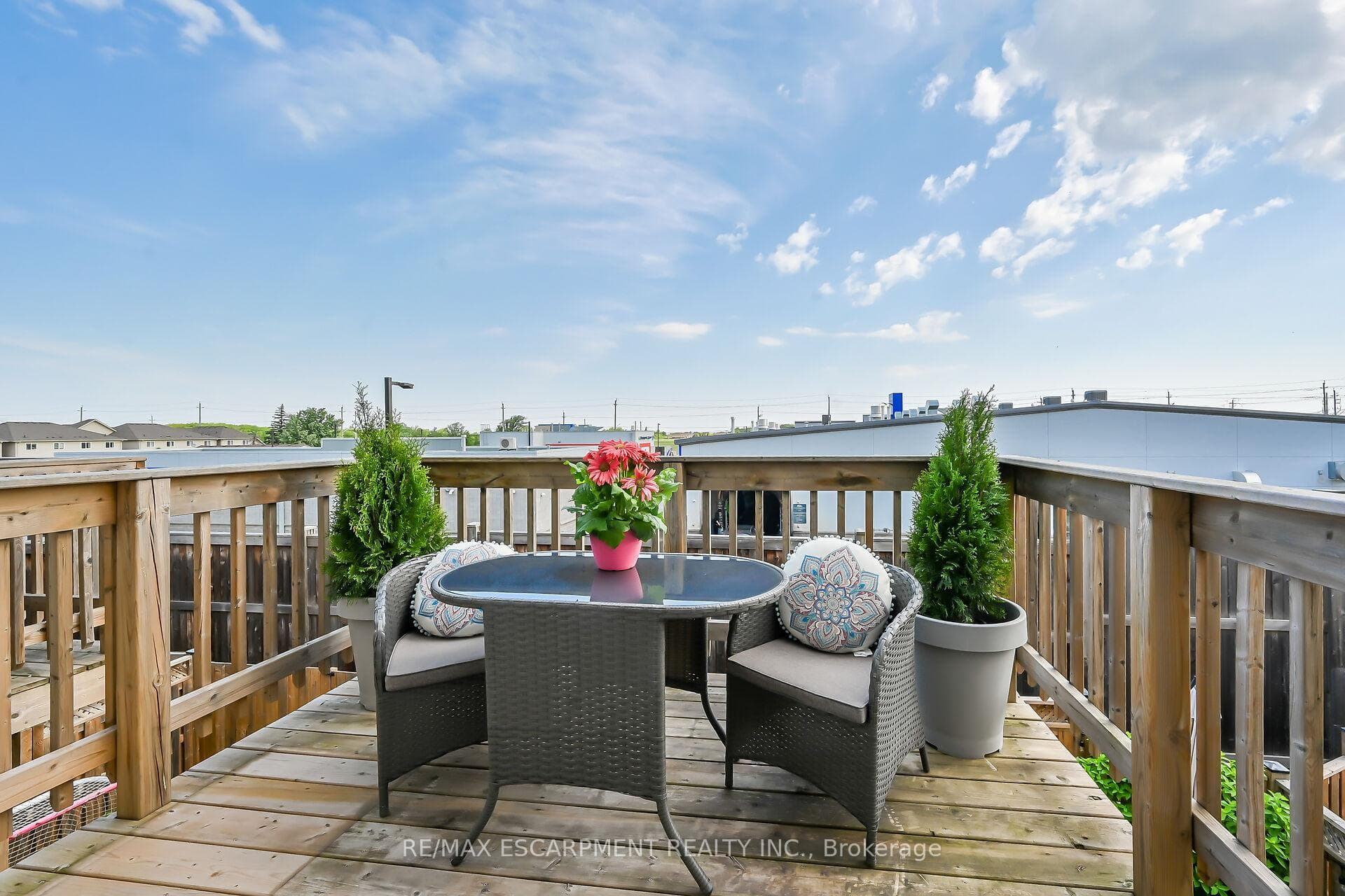 50 Bloom Crescent photo 32