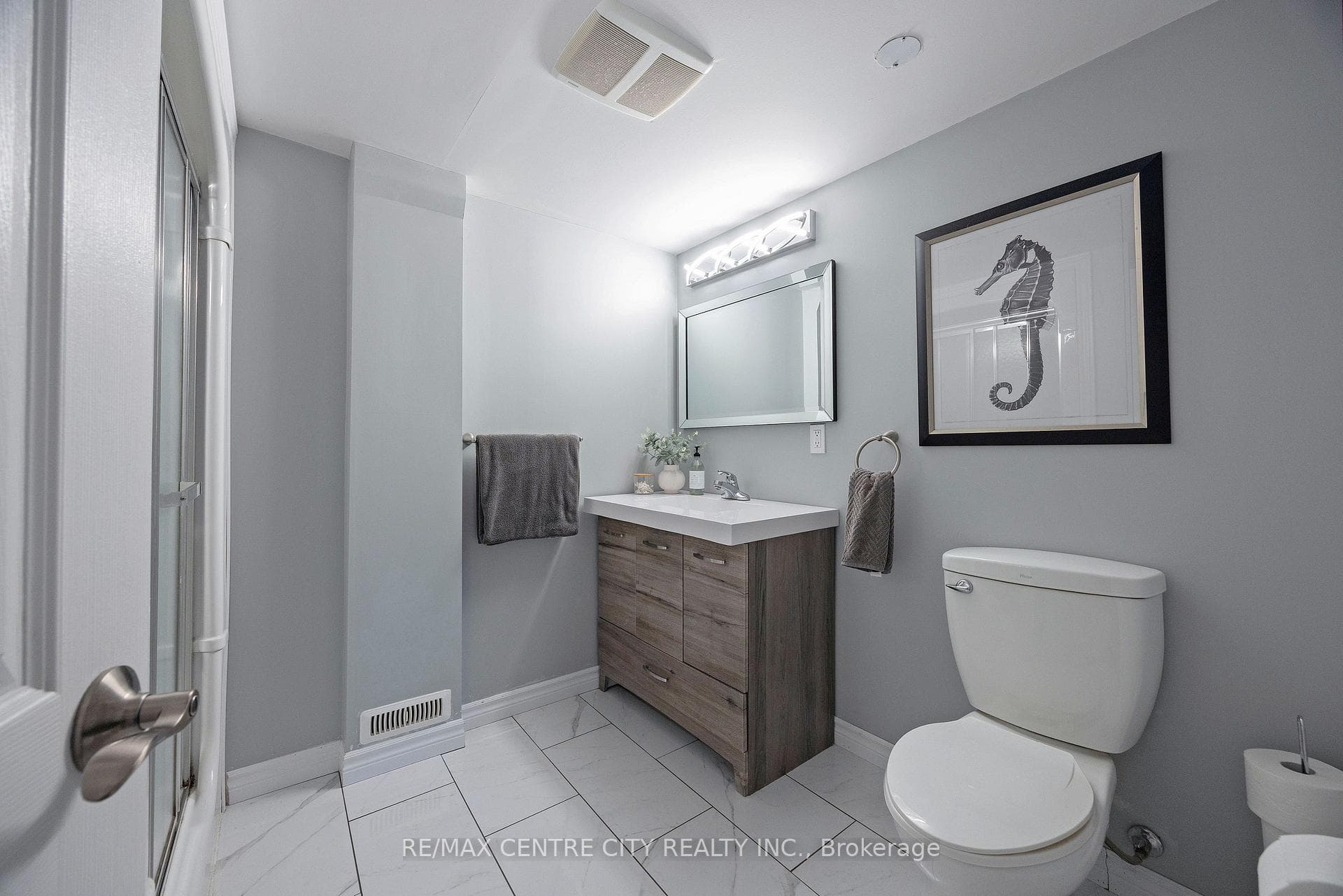 309 Panorama Crescent photo 25