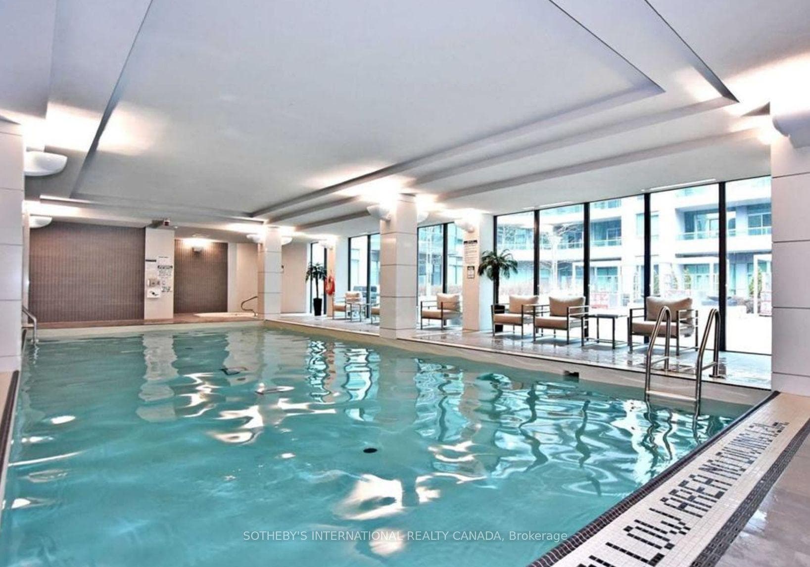 19 Grand Trunk Crescent Unit 707 photo 26