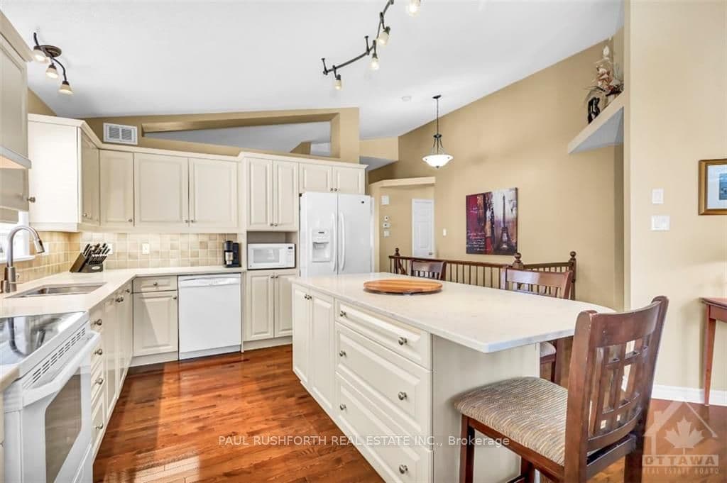 169 GRANITE Court photo 14