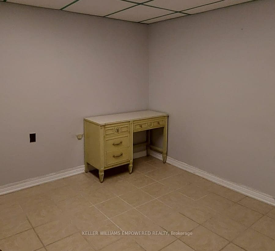 206 York Hill Boulevard Unit Basement photo 8