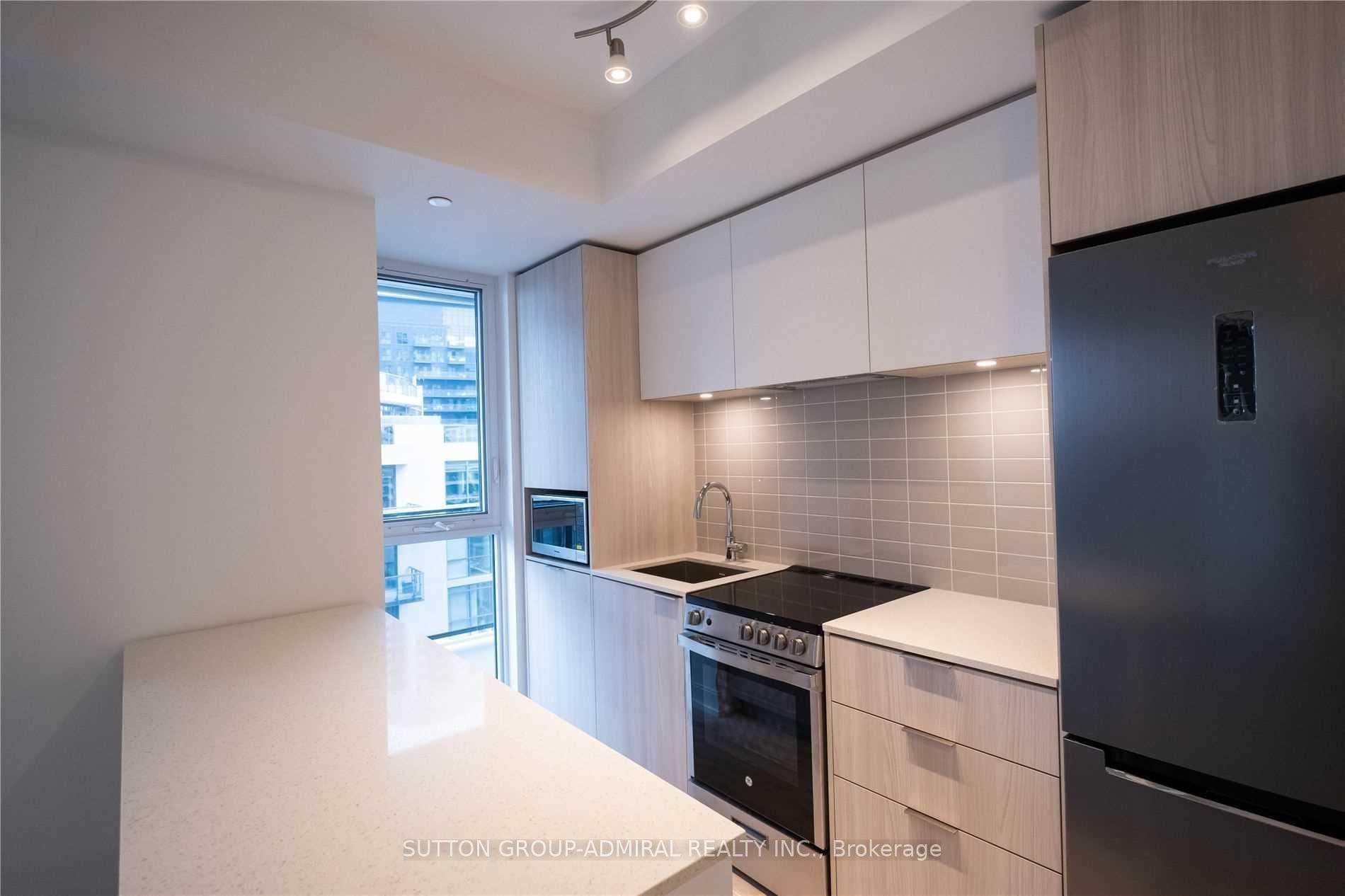 70 Annie Craig Drive Unit 2103 photo 4