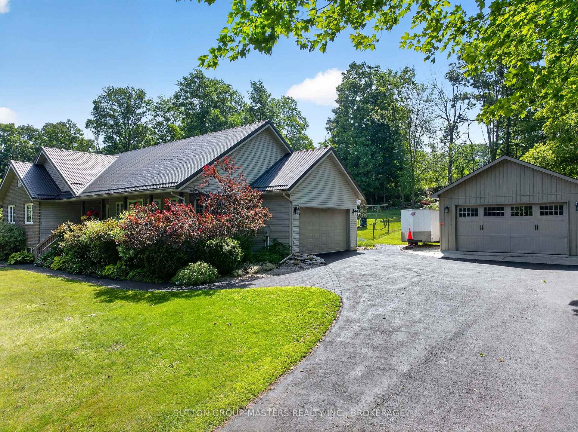 710 Maple Road photo 5