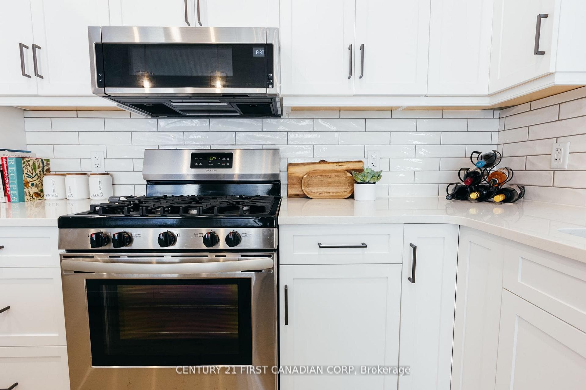 32 REGATTA Way photo 19