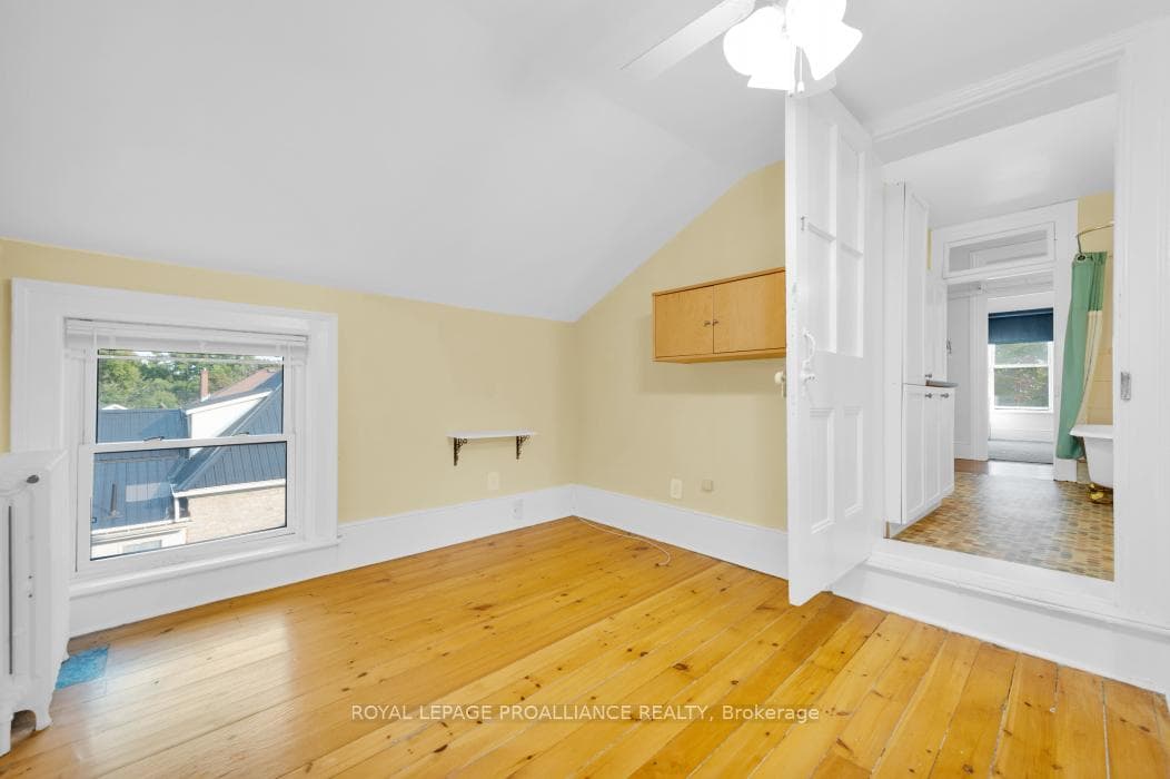 12 Holloway Street photo 26