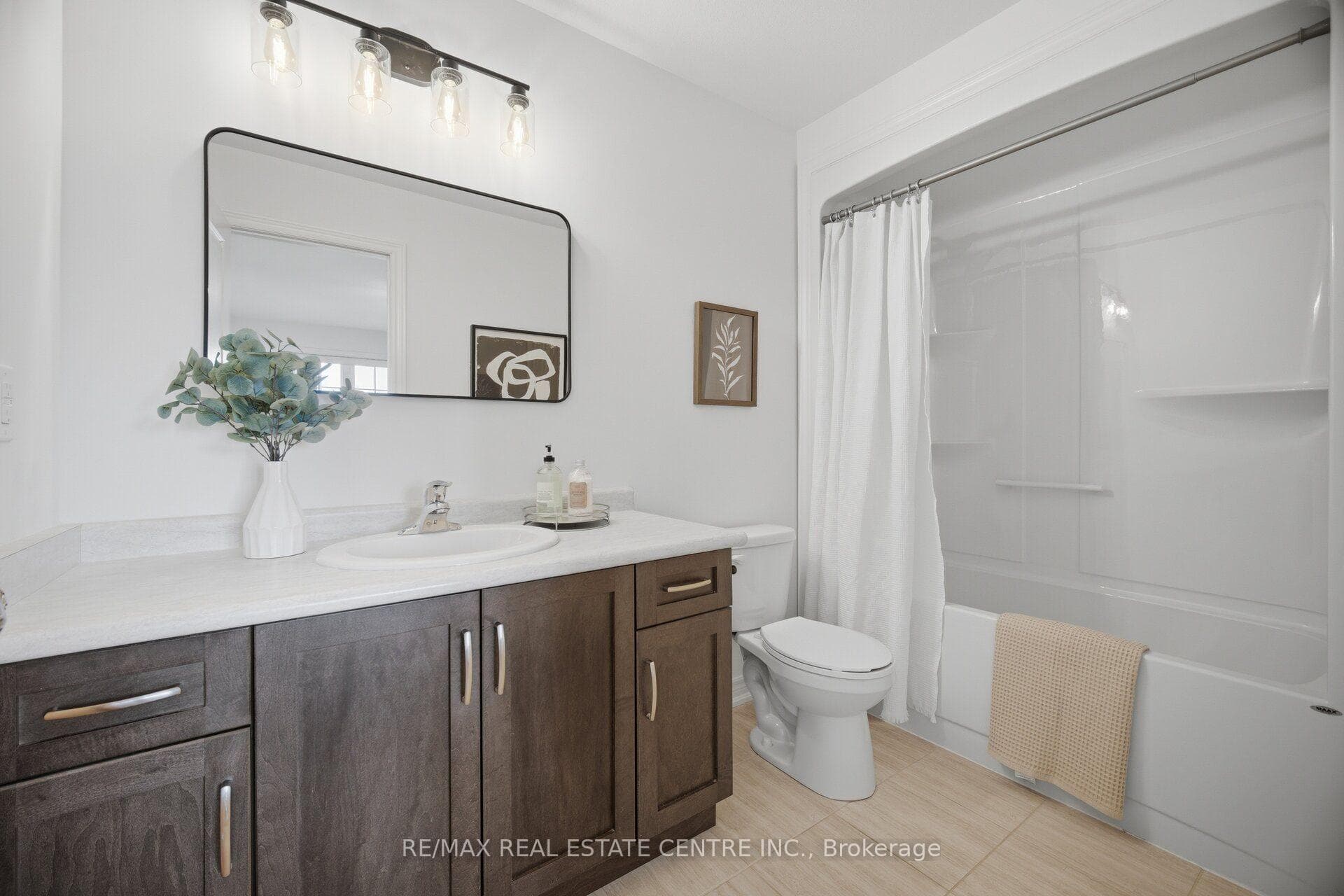 206 HERON Street photo 30
