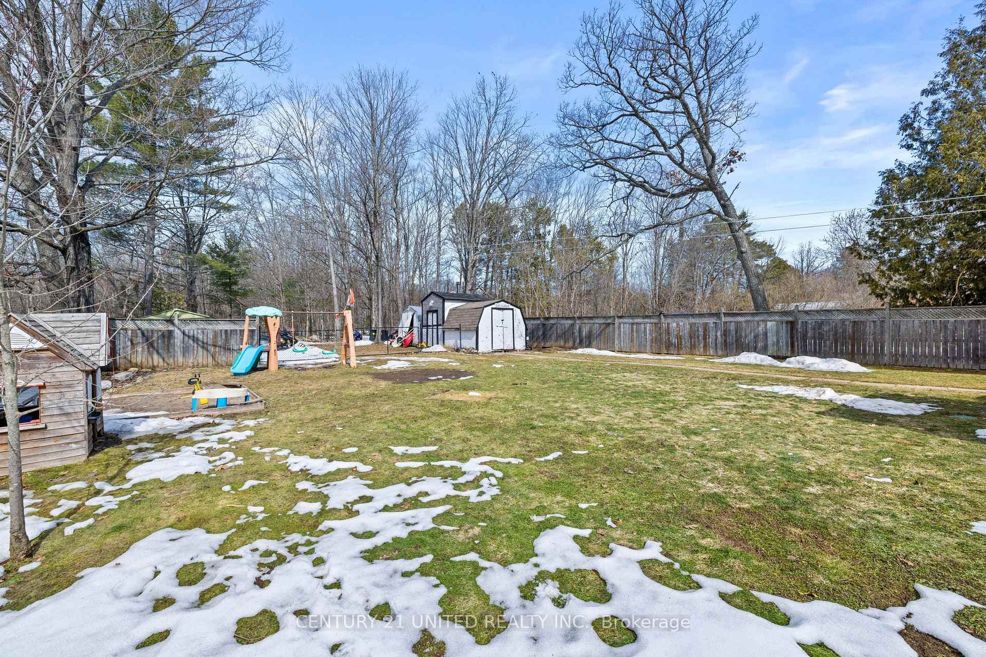 2734 Chalmers Avenue photo 25
