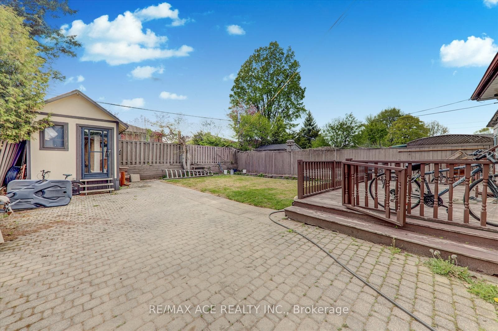 10 Blakemanor Boulevard photo 34