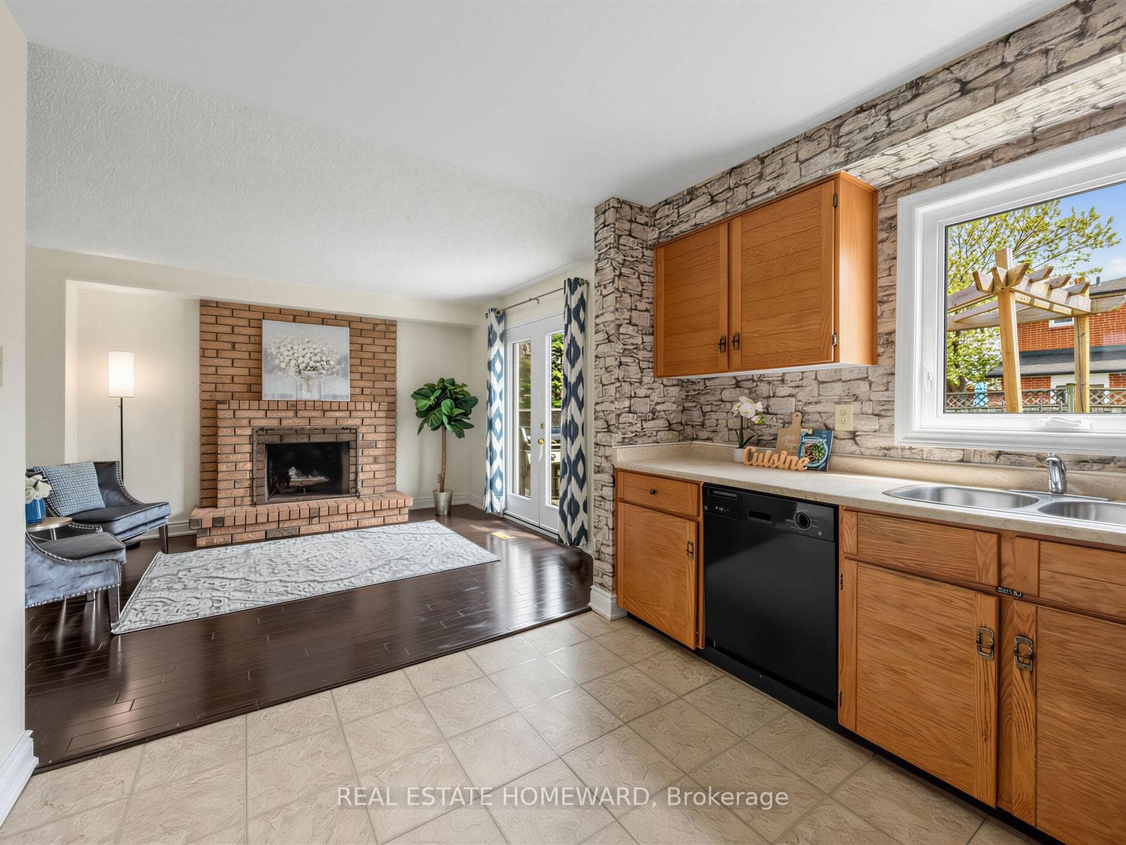 77 Bendamere Crescent photo 8