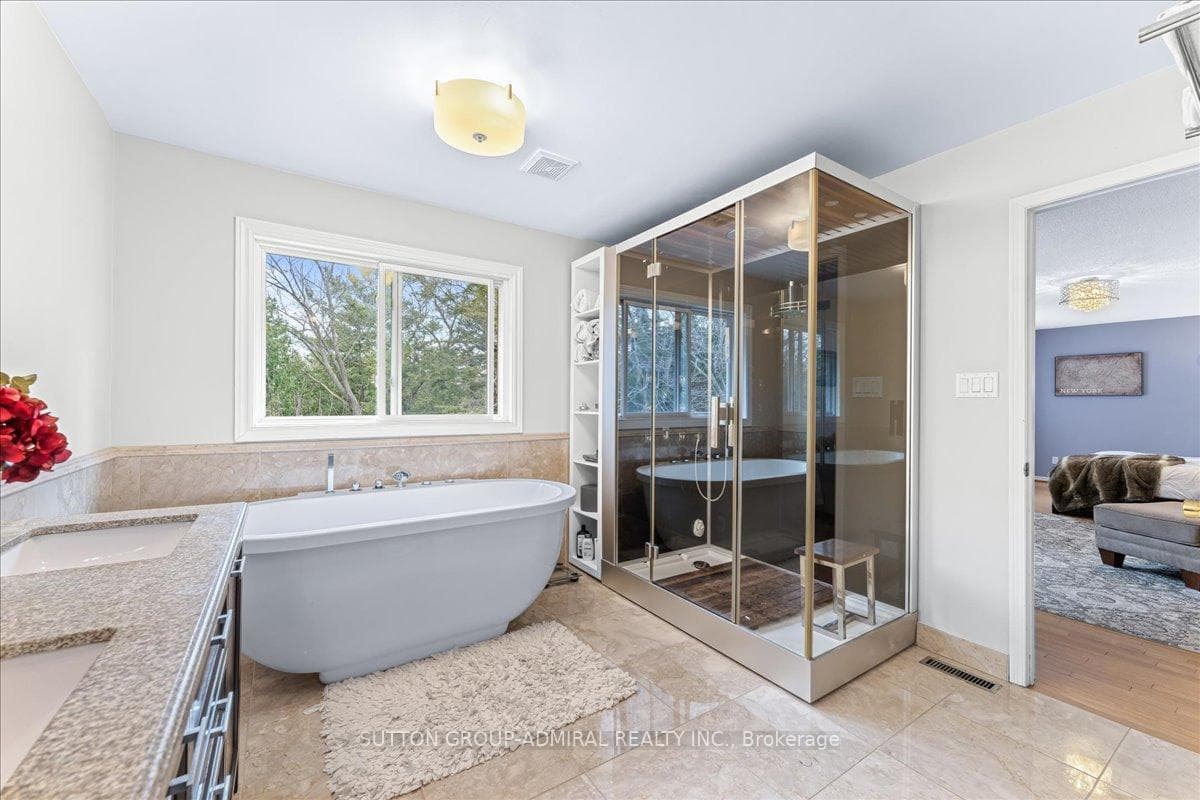 Six Piece Ensuite Bath