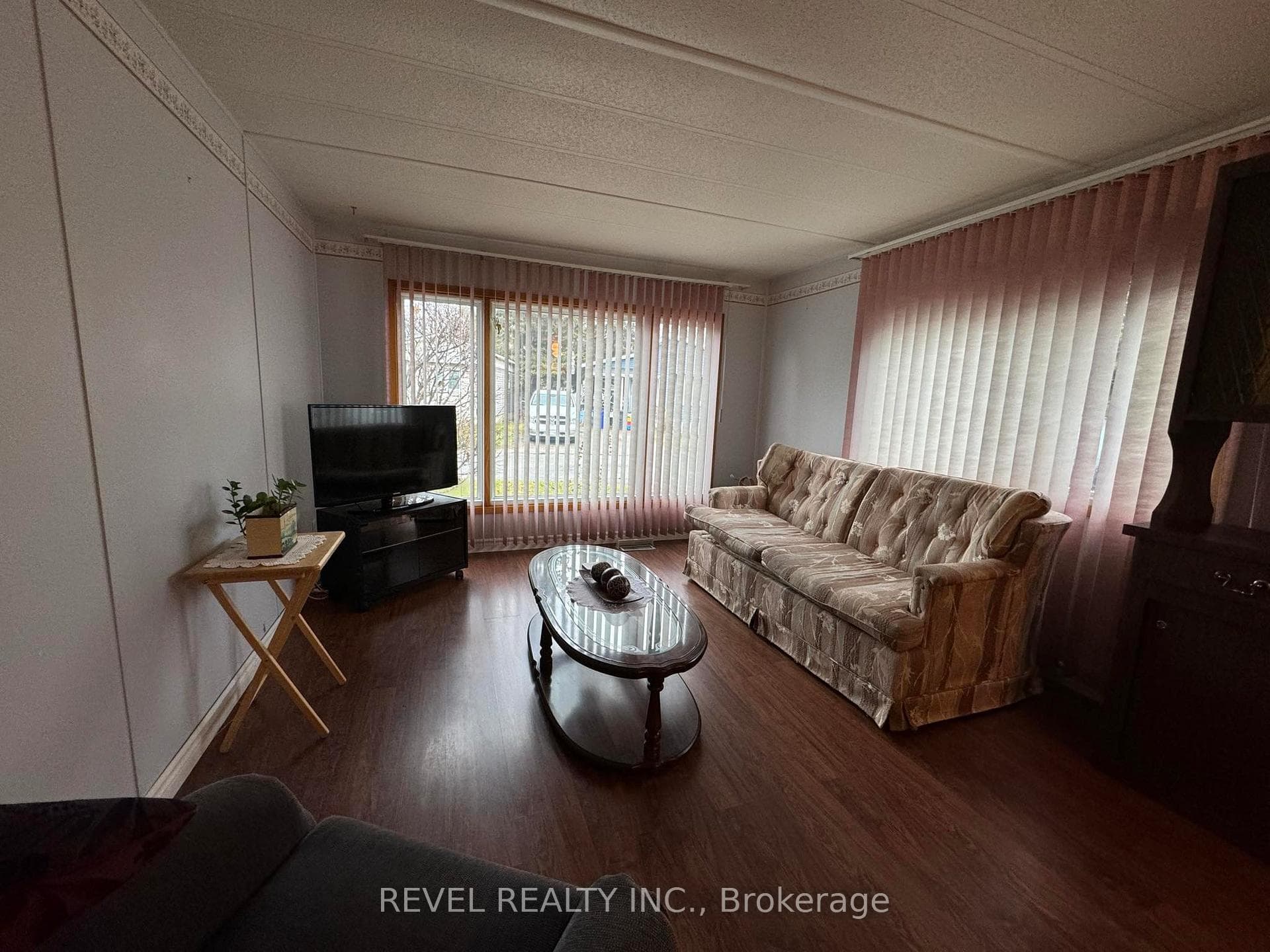 19 Bunker Avenue photo 6