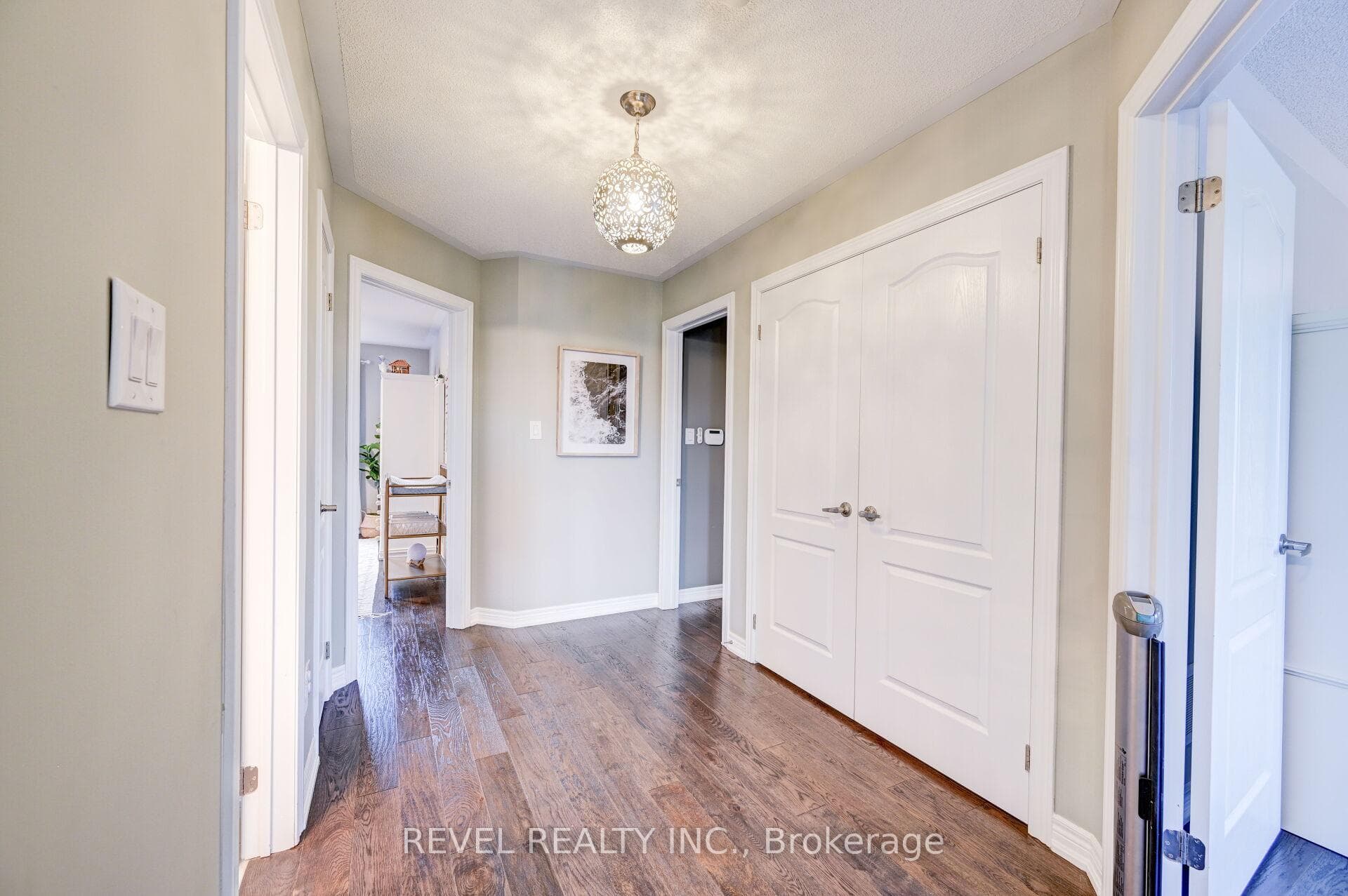 7 Jolana Crescent photo 16
