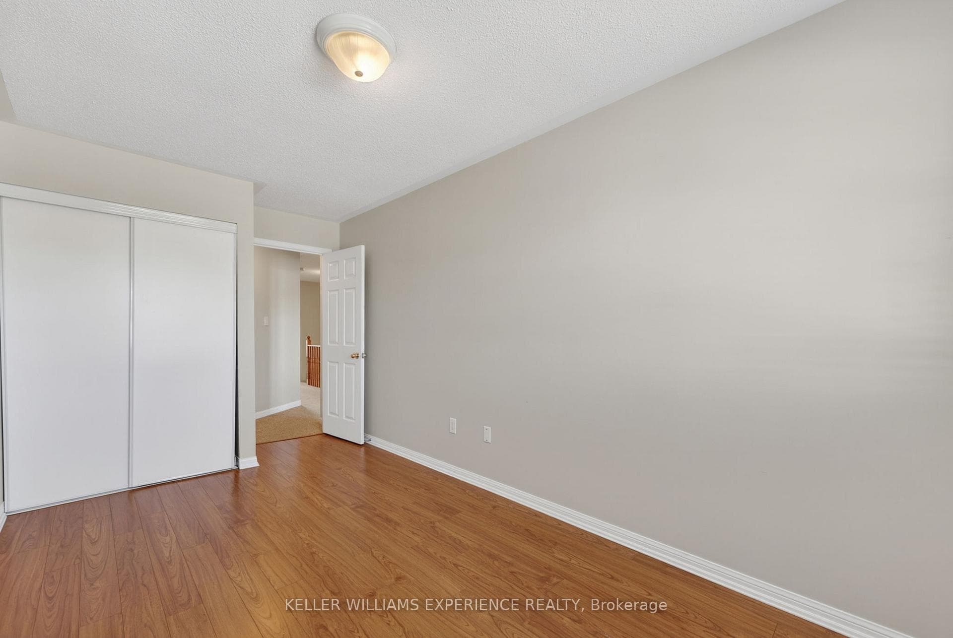 76 Commonwealth Road photo 35