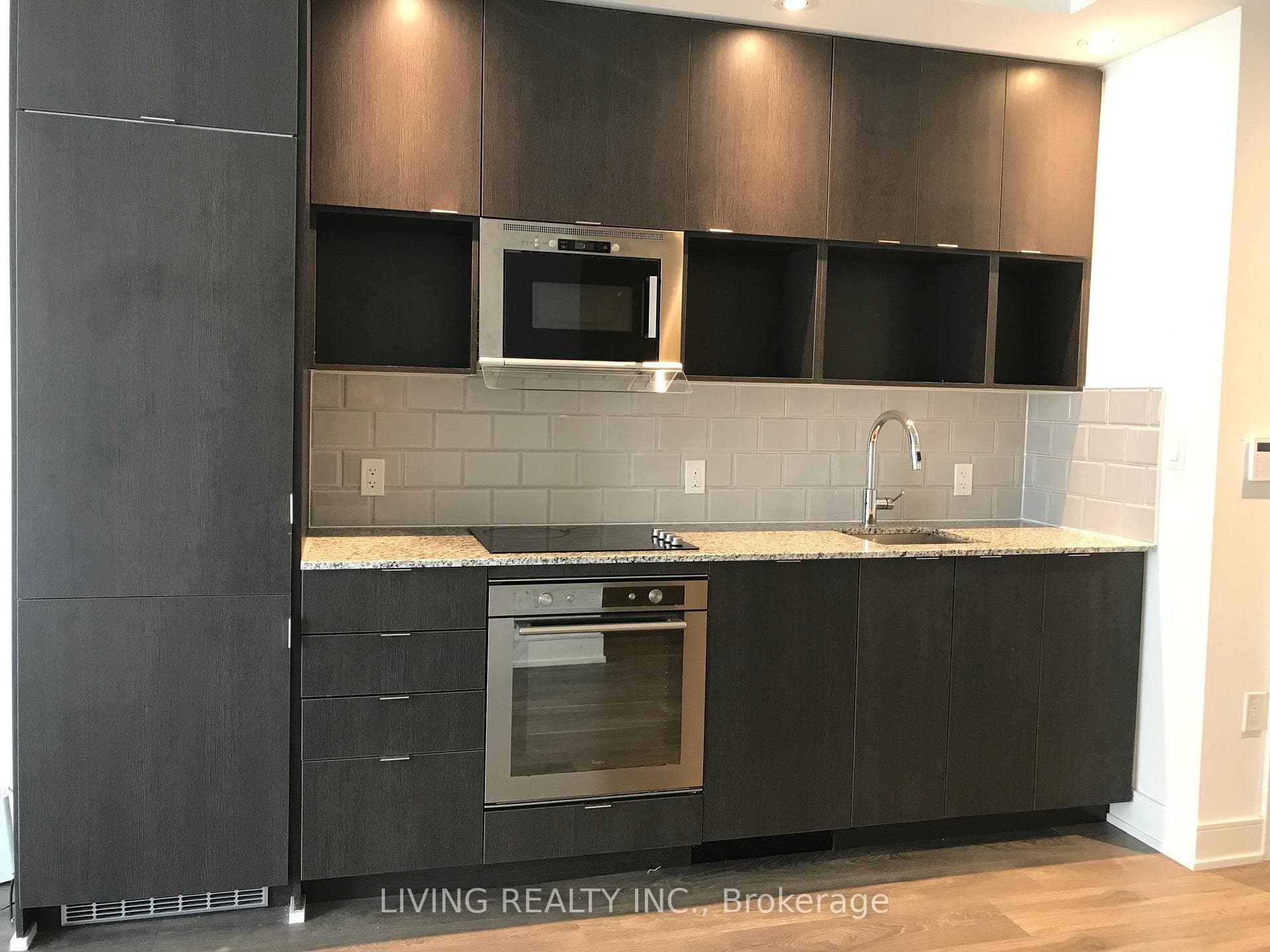 89 McGill Street Unit 1304 photo 4