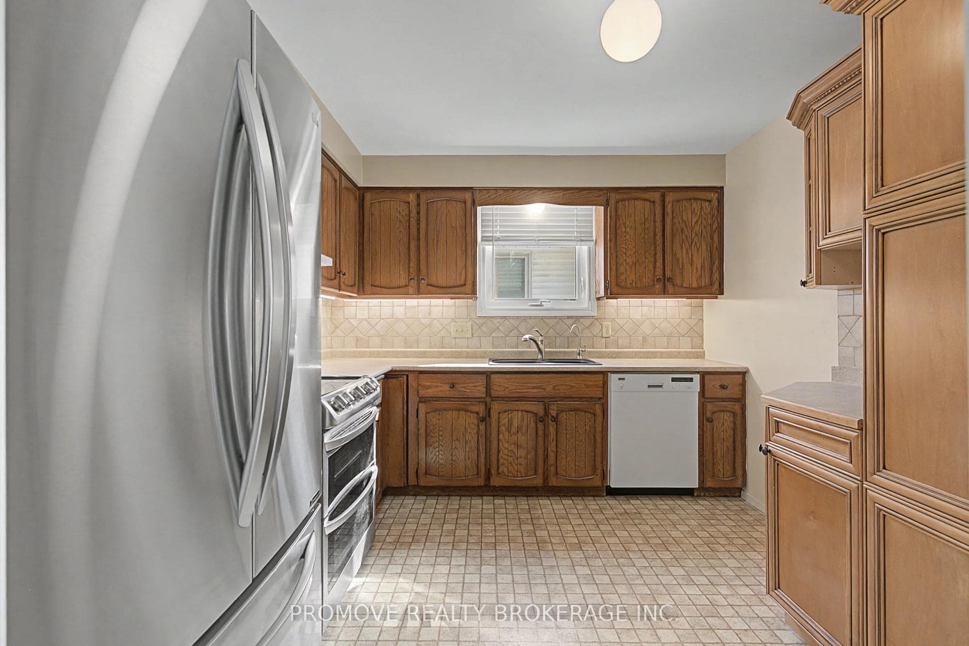 114 Dovercliffe Road photo 4