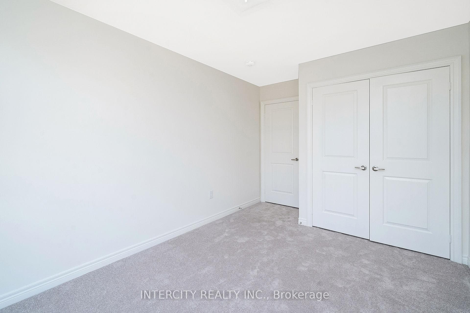 12 Queenpost Drive photo 29