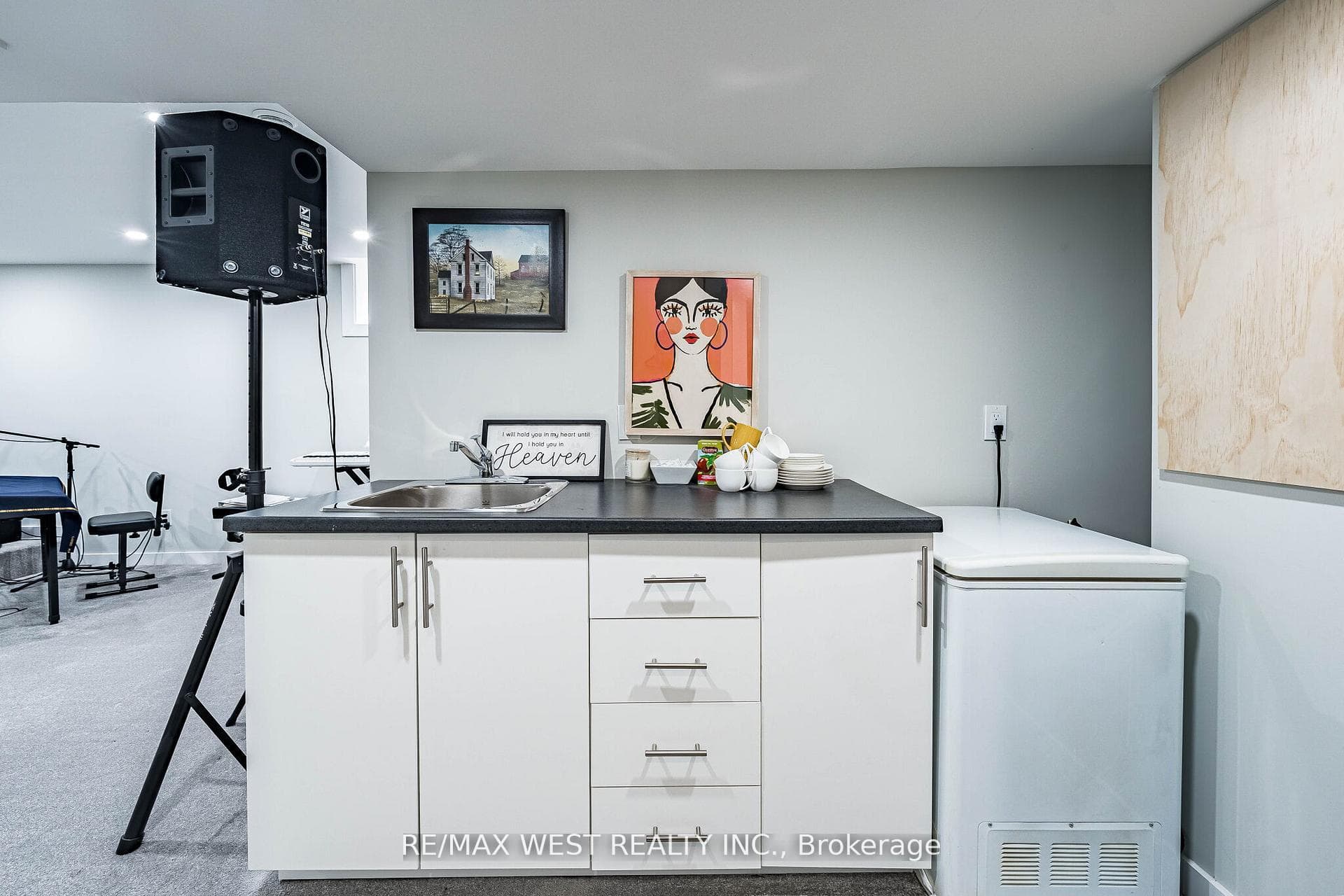 5 Moir Crescent photo 36