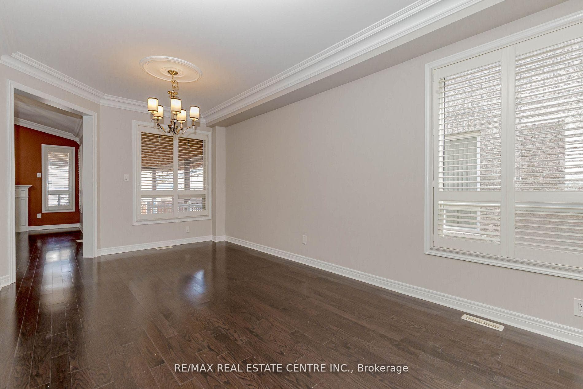 20 Gower Crescent Unit (Upper) photo 4