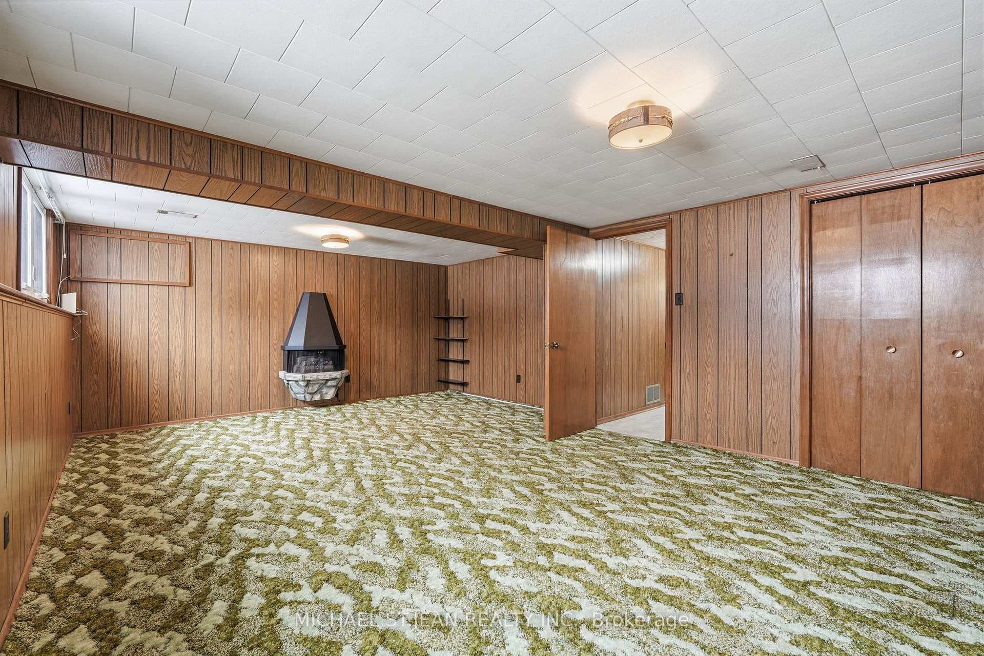 11 Glenmurray Court photo 30