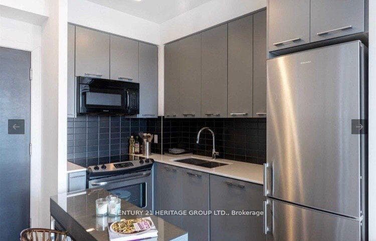 9471 Yonge Street Unit 541 photo 14