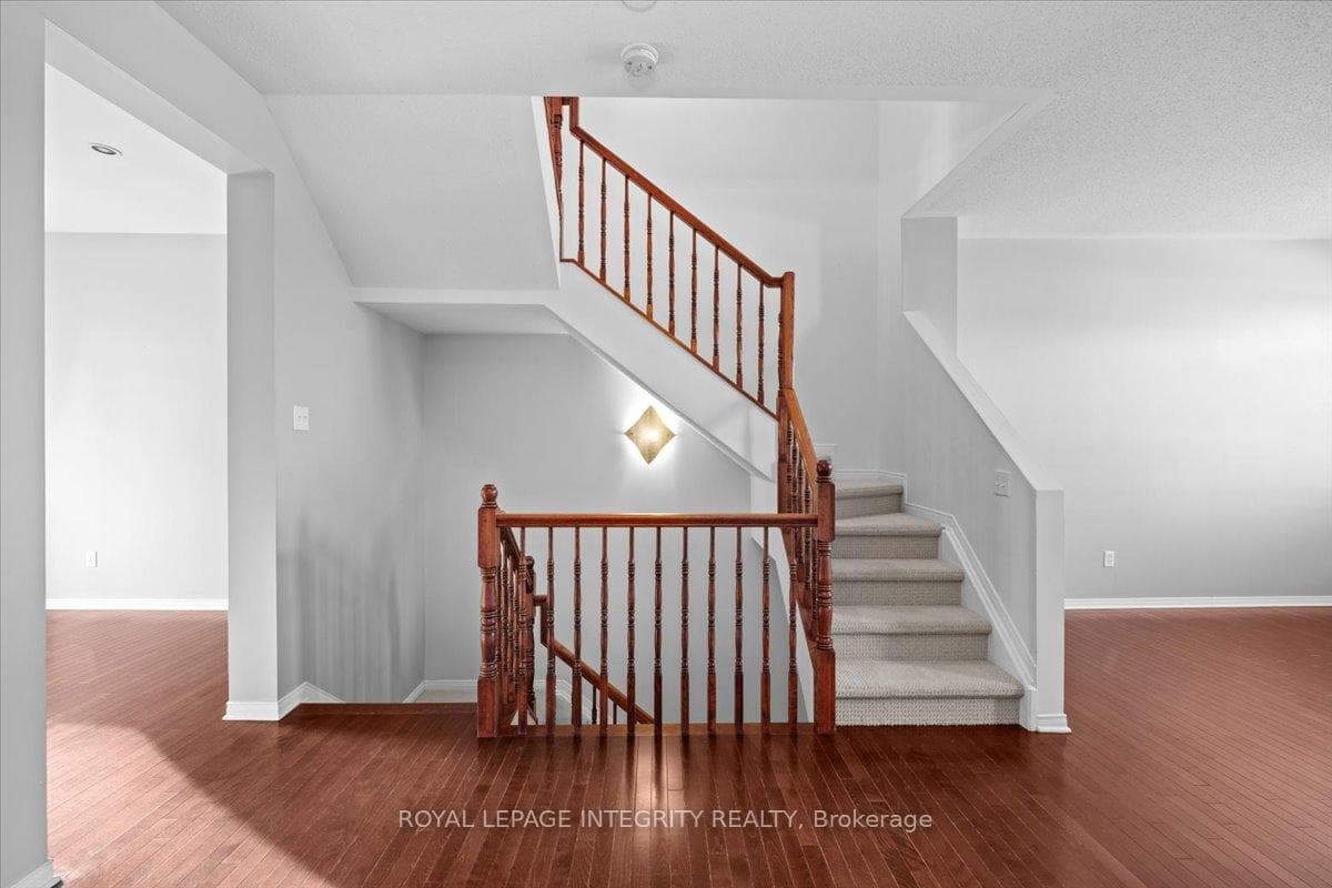 180 Clearview Avenue photo 4