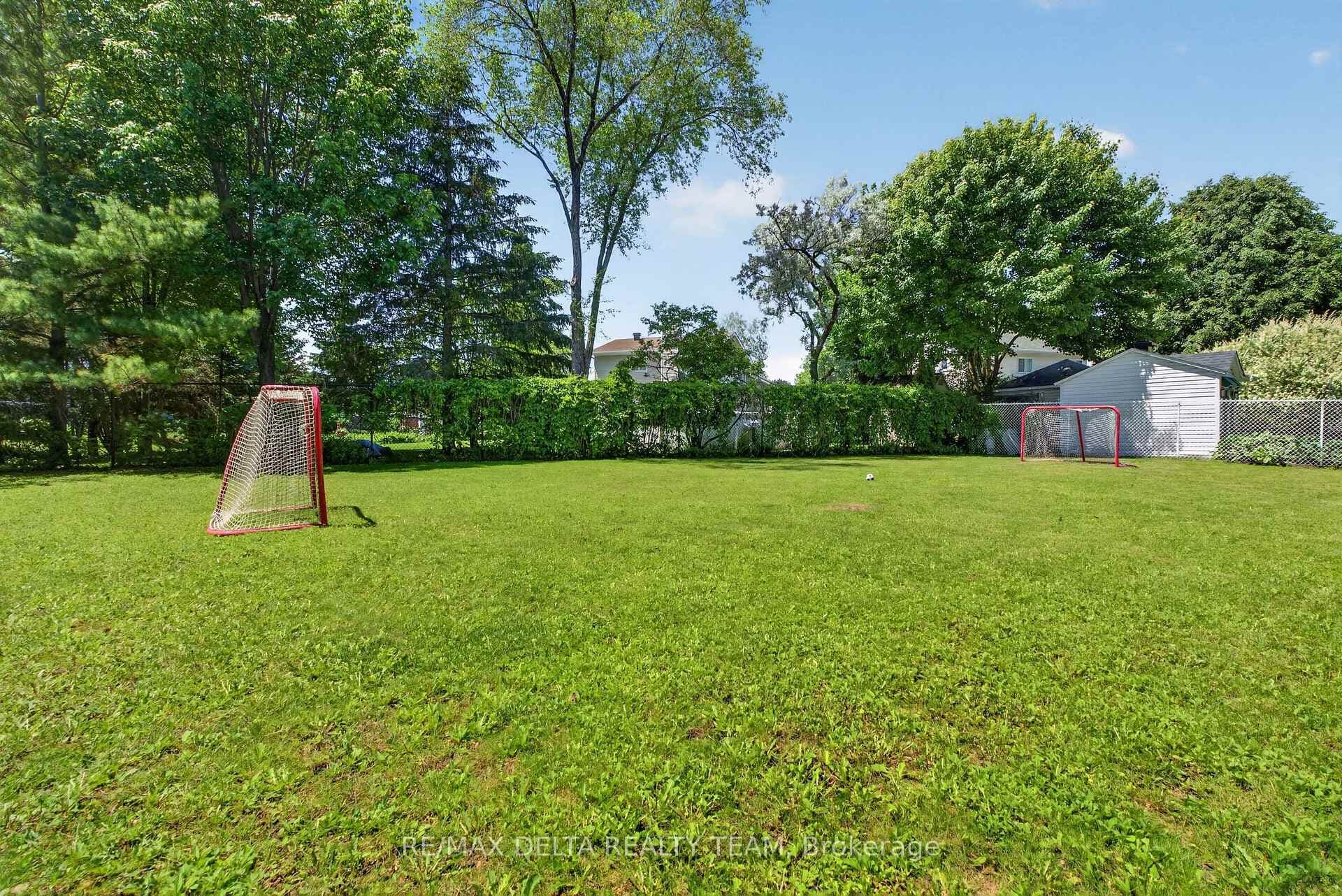 664 Thicket Way photo 42
