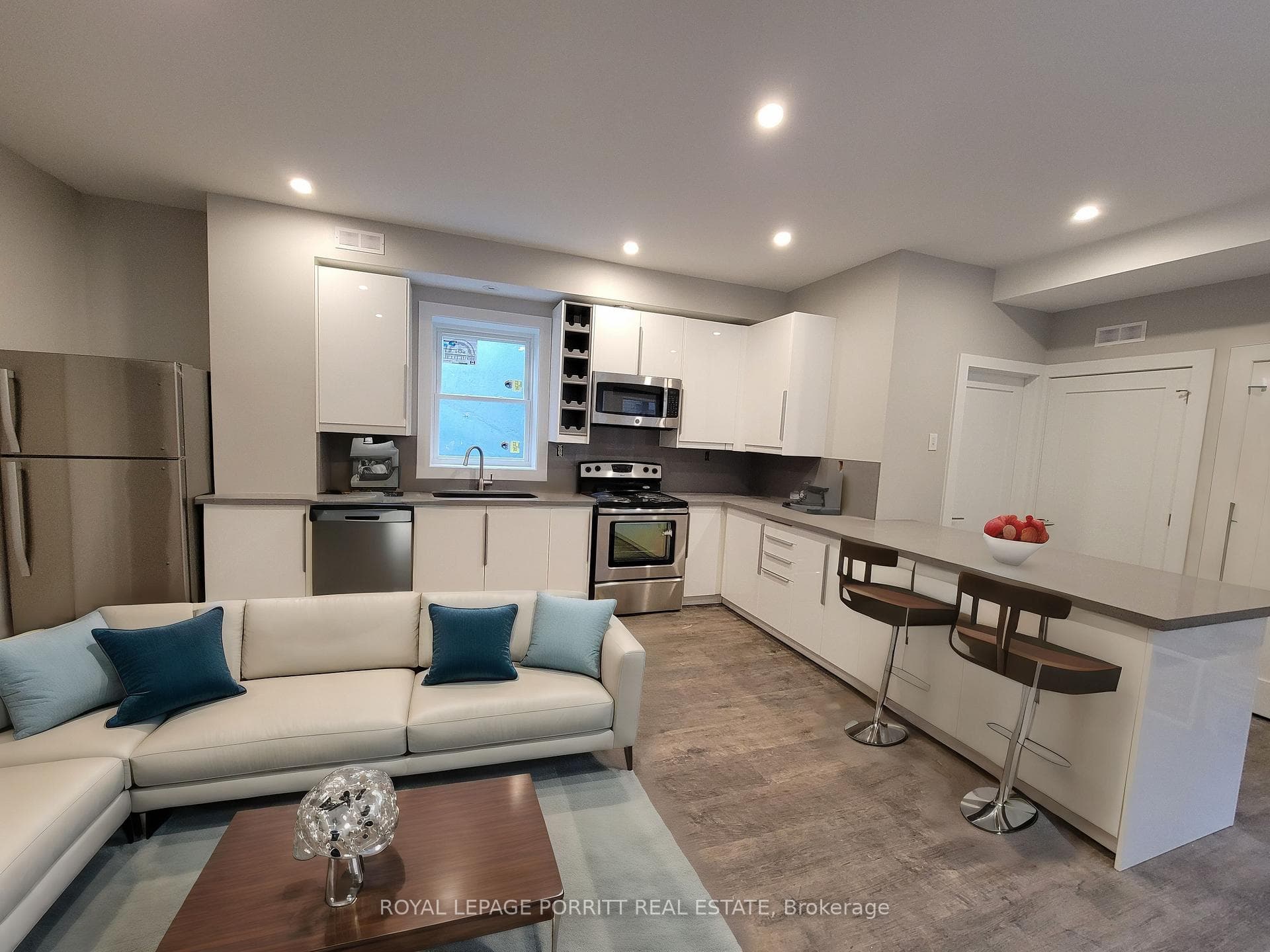333 Silverthorn Avenue Unit 1 photo 1