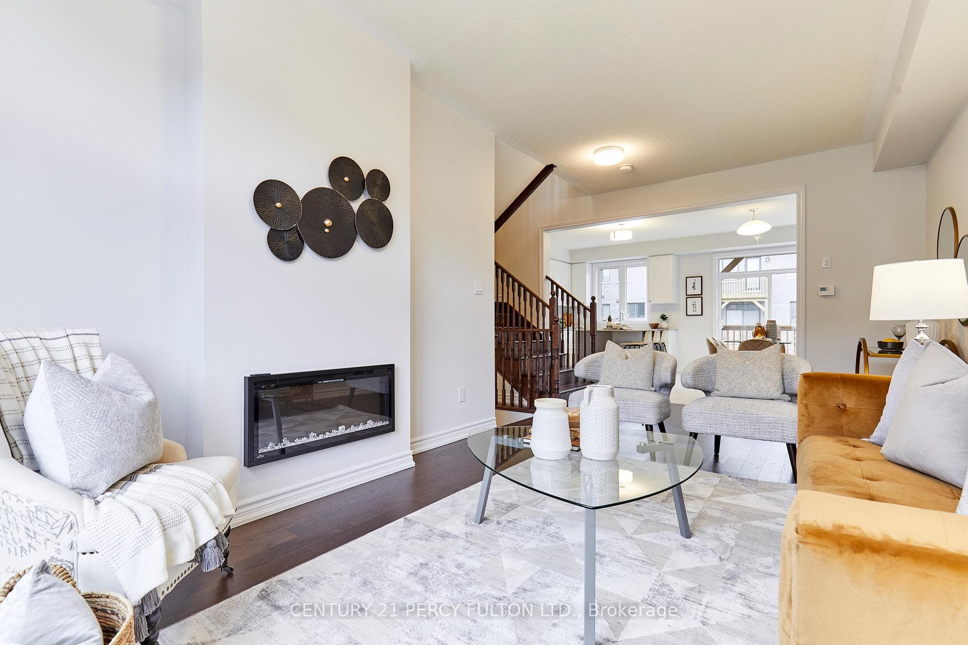 15 Douet Lane photo 4