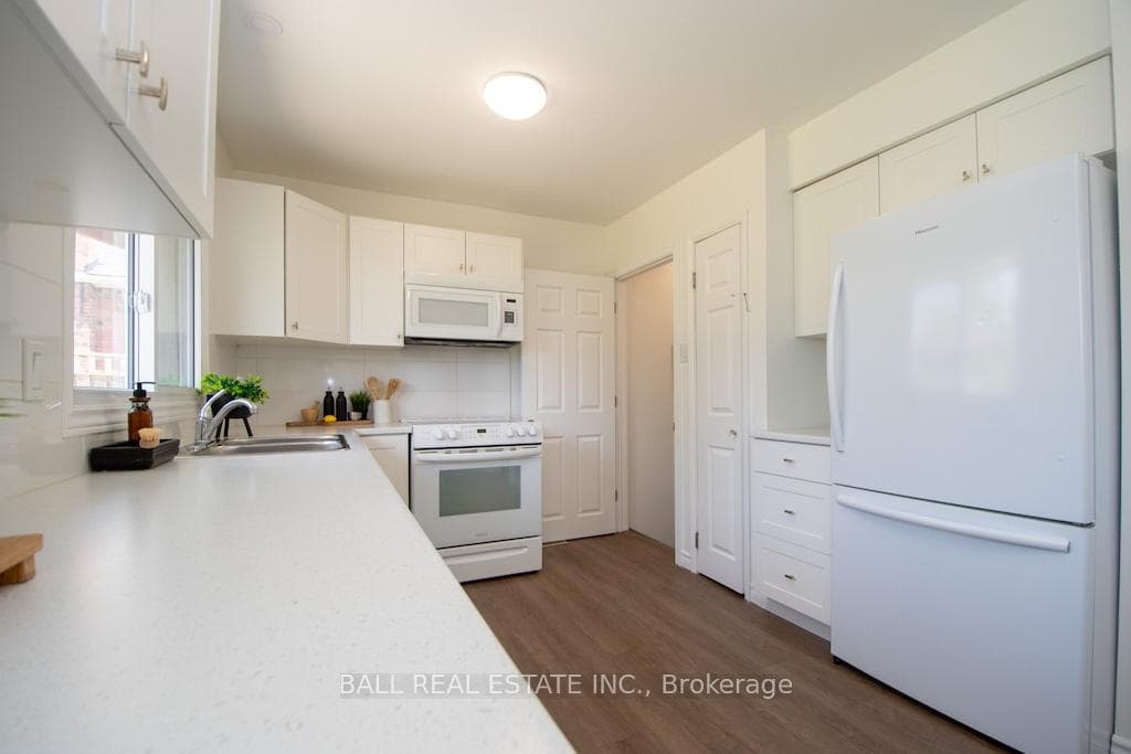 286 Sunset Boulevard photo 12