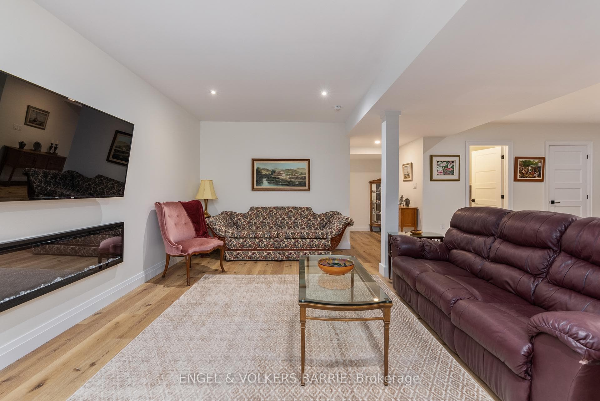 203 Montgomery Drive photo 25