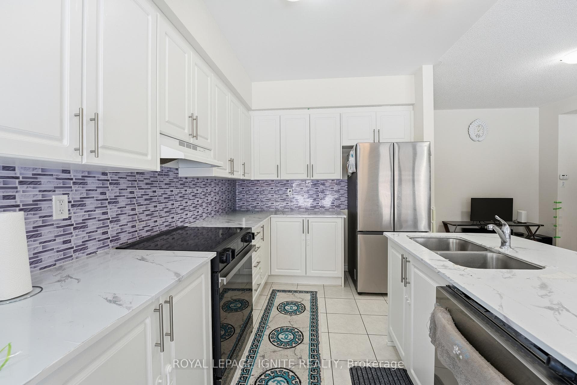96 Robin Trail photo 11