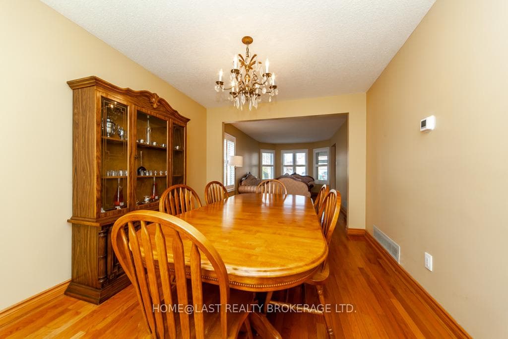 138 Orleans Drive photo 7