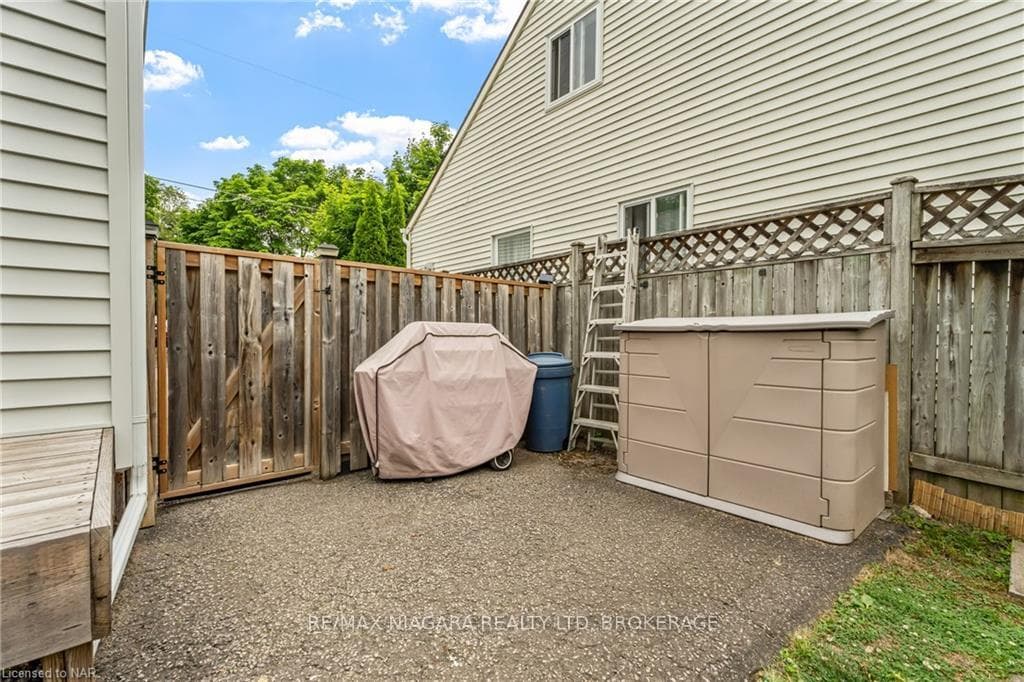 29 DONCASTER Boulevard photo 7
