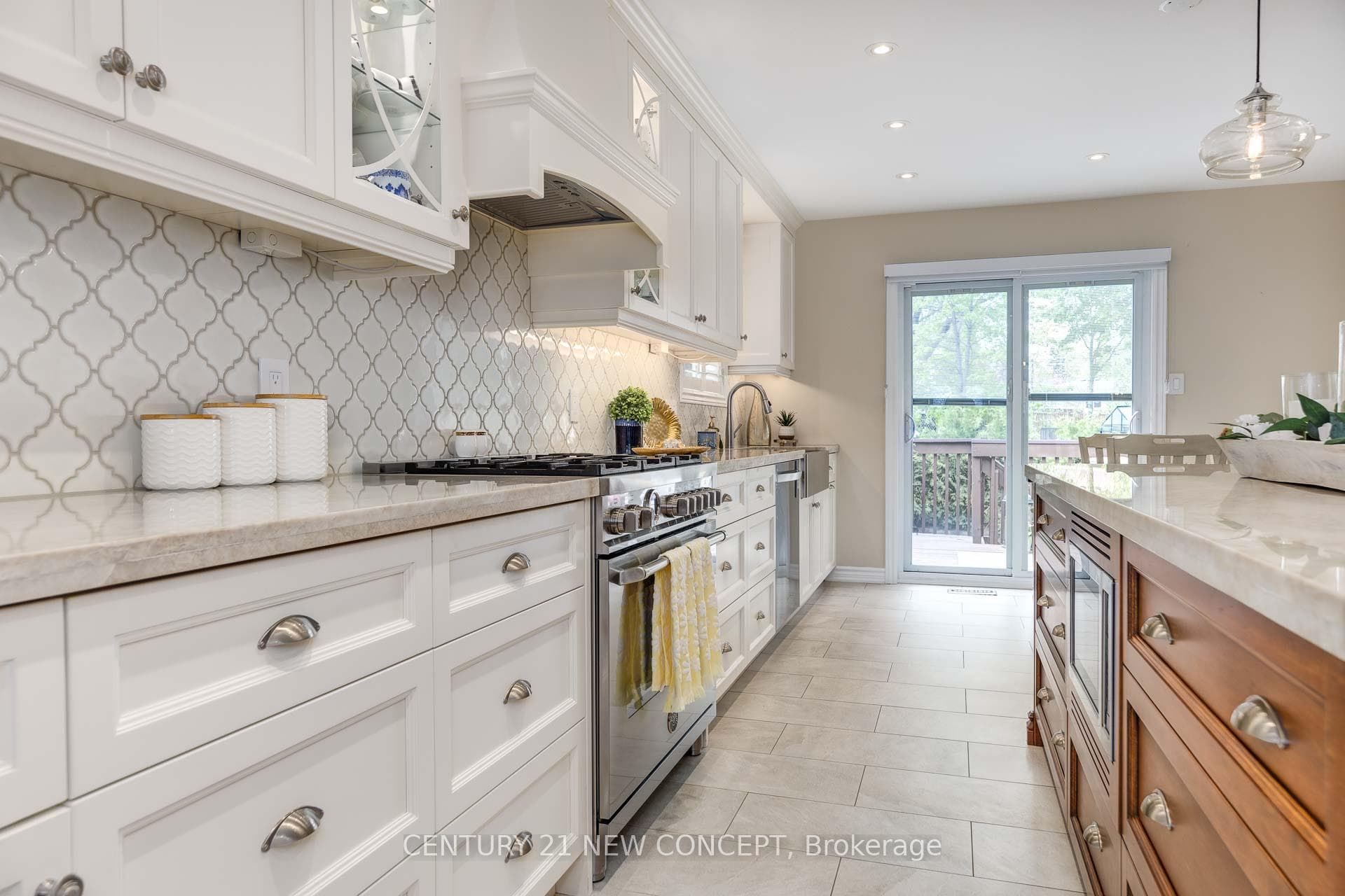 32 Strawberry Hill Court photo 16