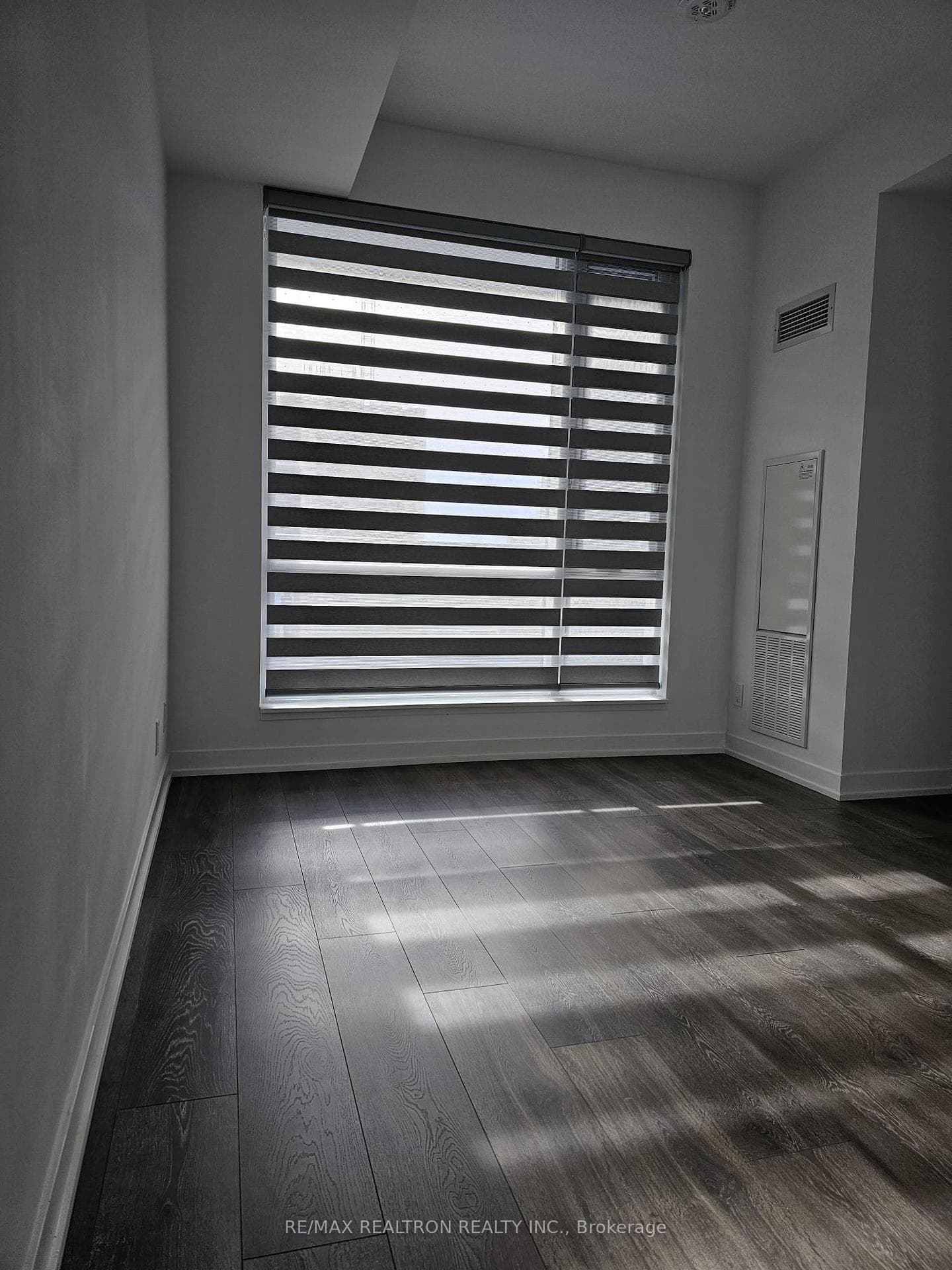 7950 Bathurst Street Unit 430 photo 12