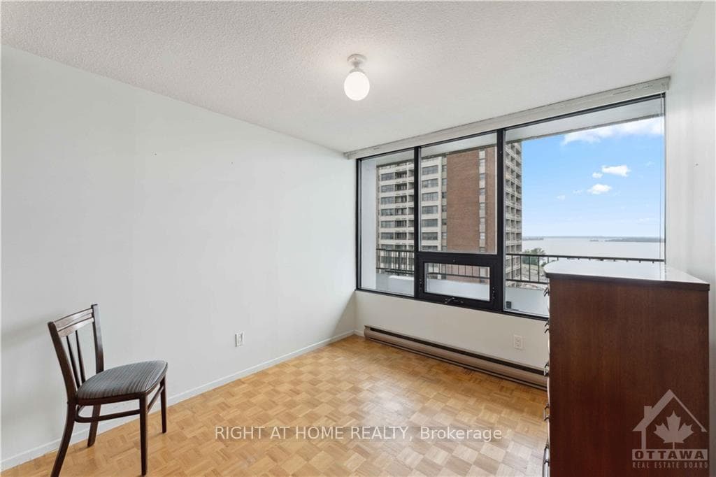 370 DOMINION Avenue Unit PH8 photo 10