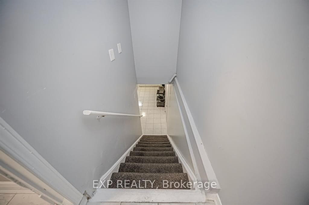 692 Huntington Ridge Drive photo 28