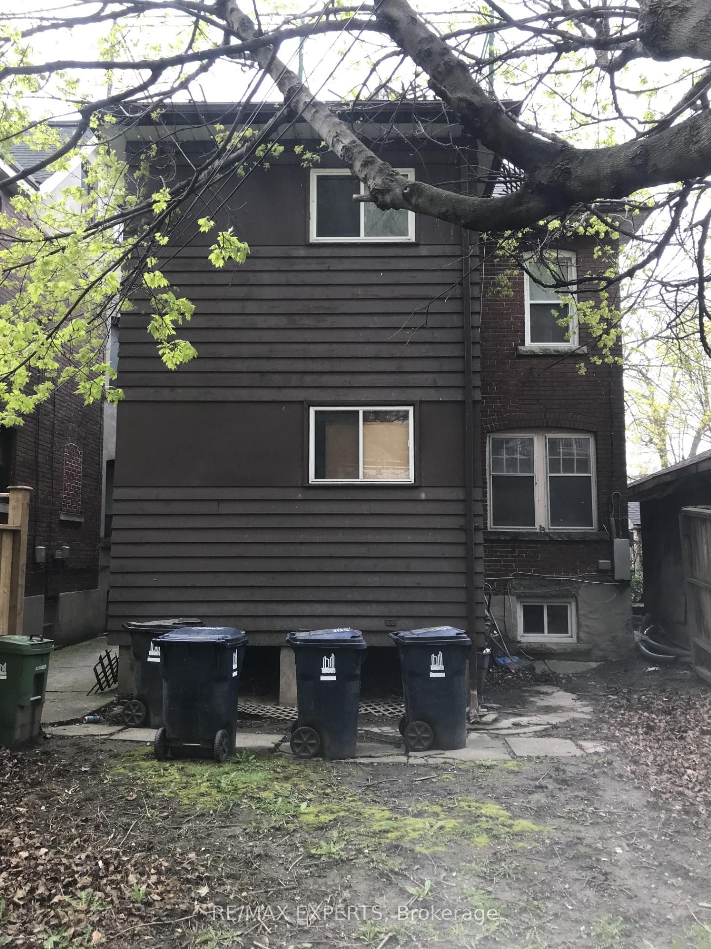 28 Temple Avenue photo 2