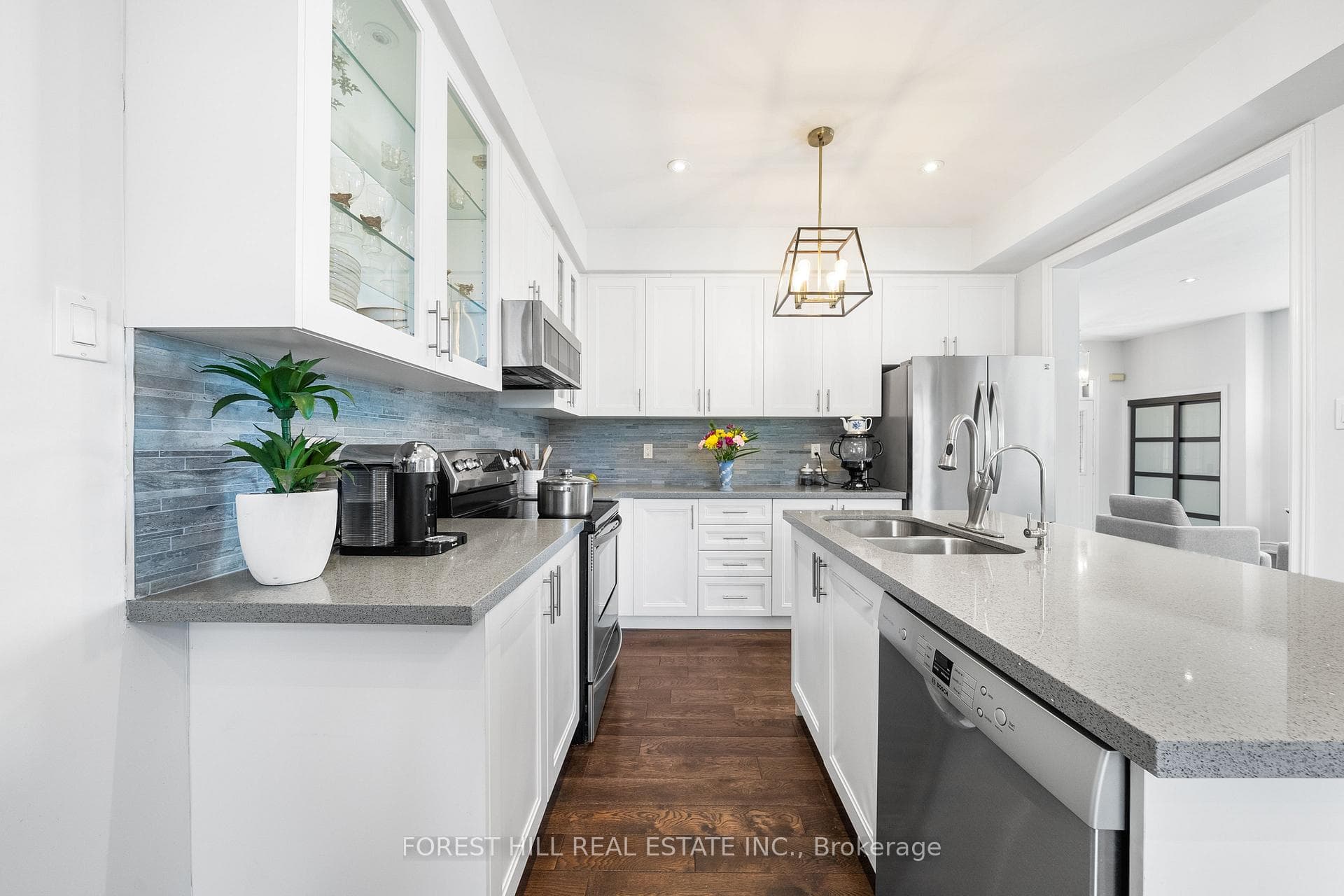 76 Deerwood Crescent photo 12