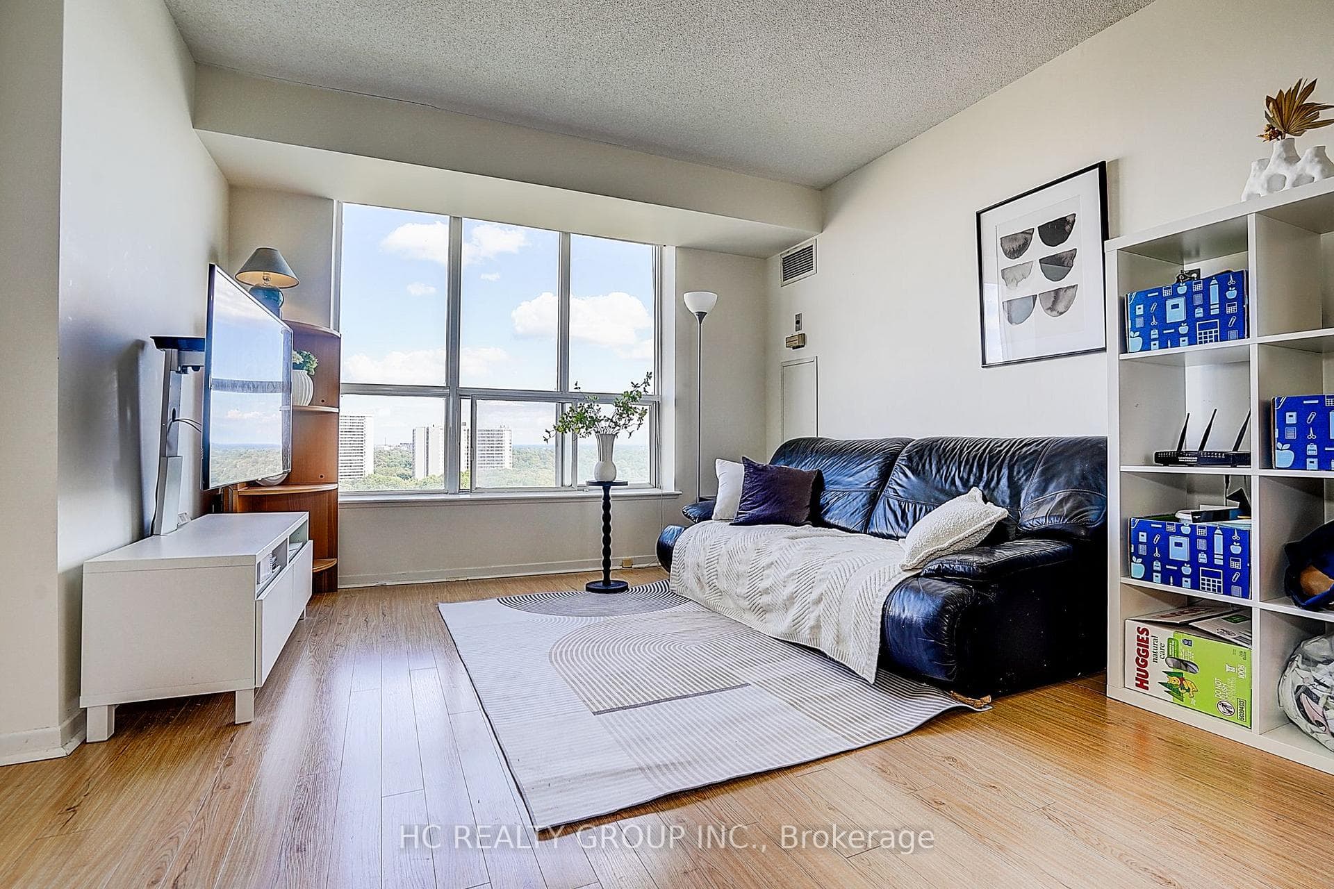 21 Overlea Boulevard Unit 1602 photo 4