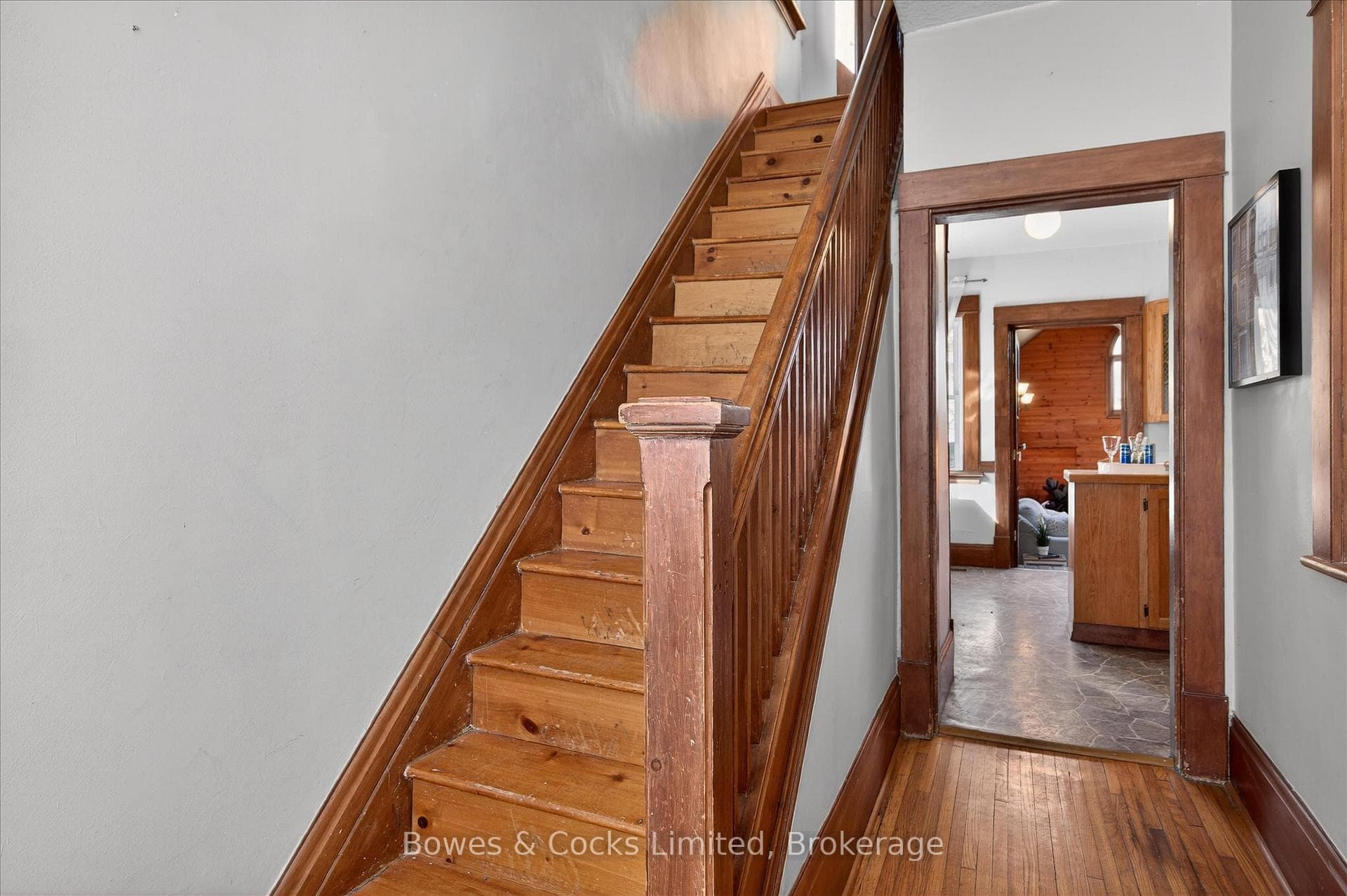 633 Downie Street photo 31