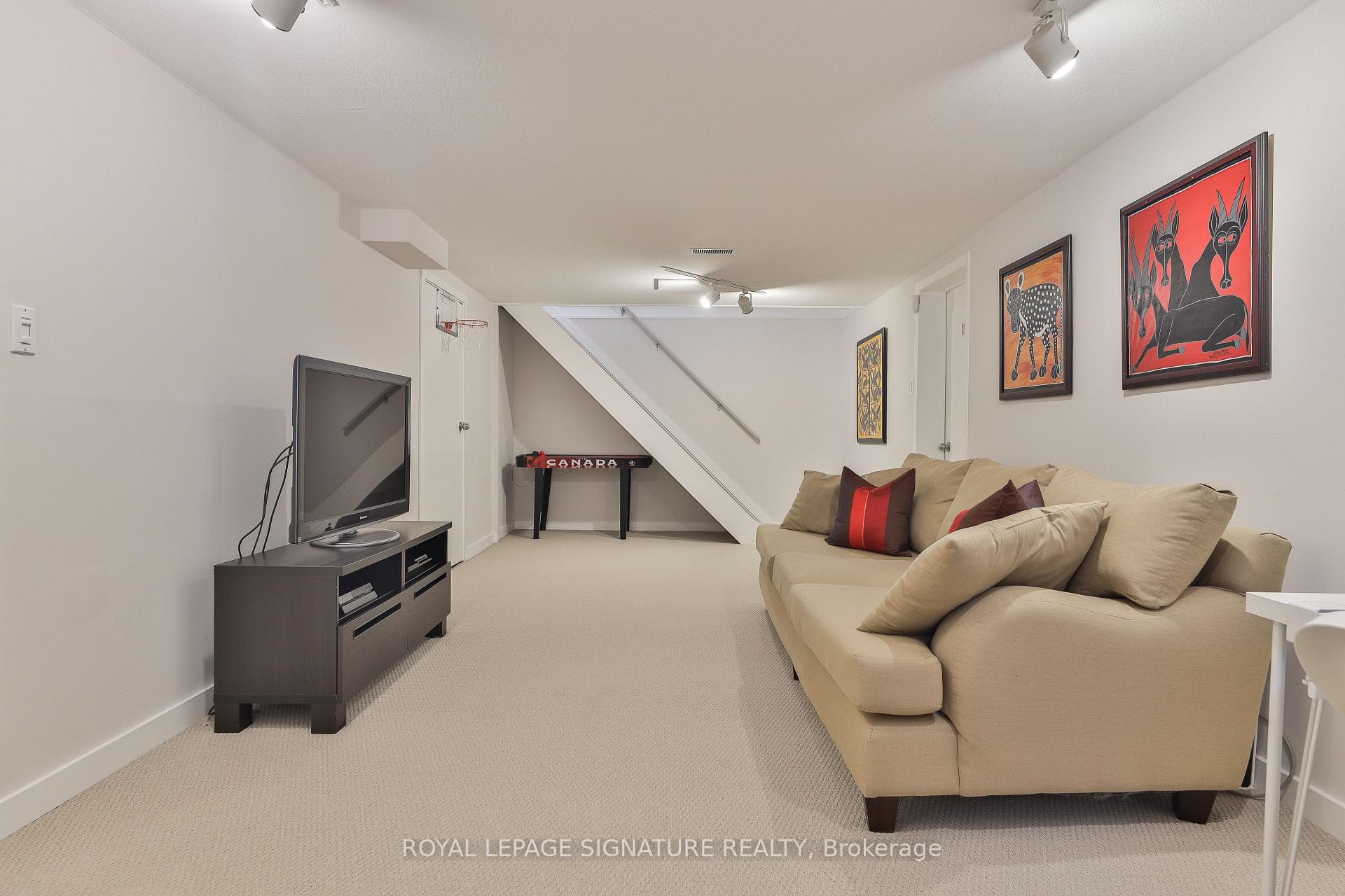 58 Clareville Crescent photo 34
